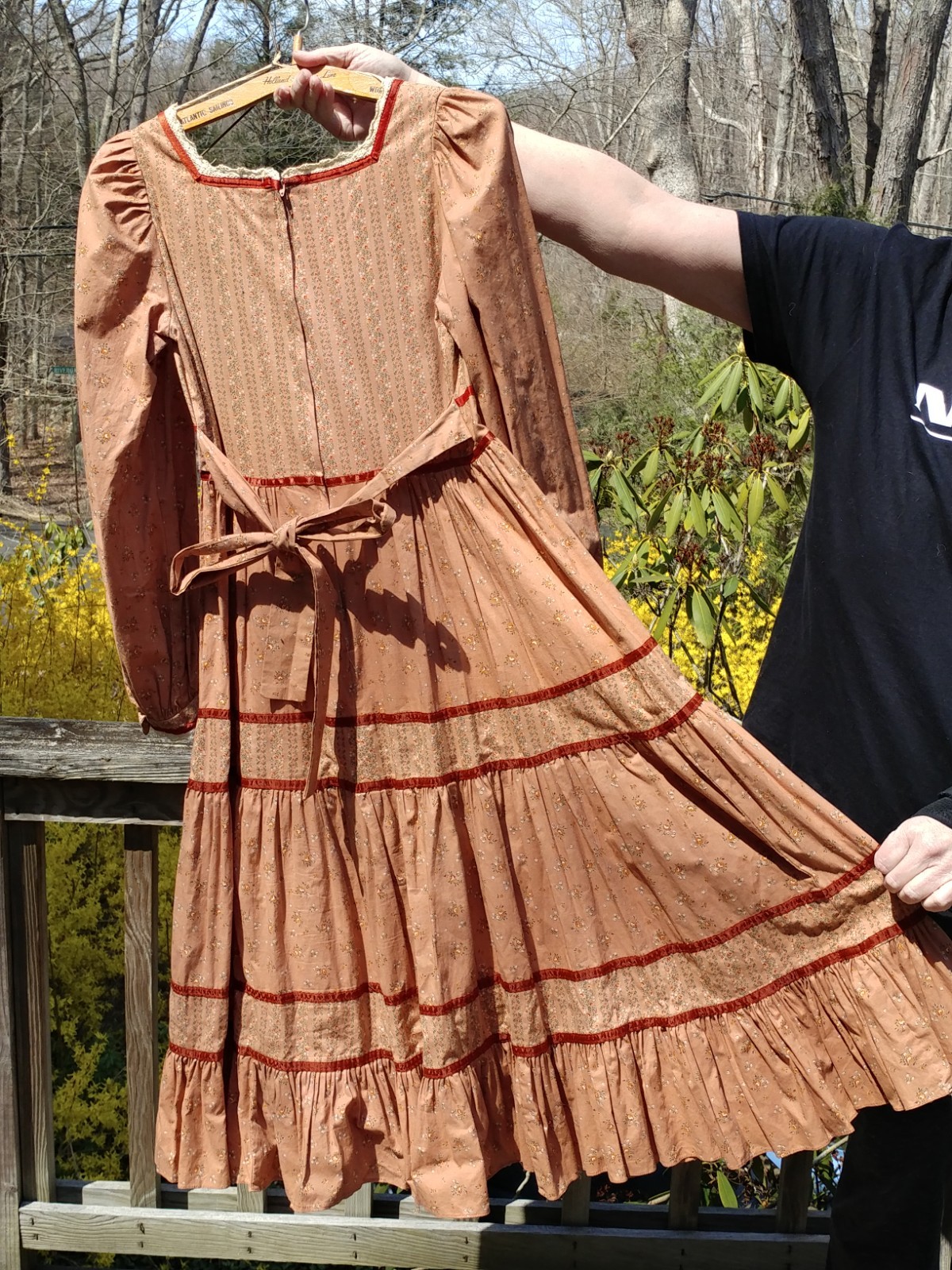 VINTAGE 1970s GUNNE SAX PRAIRIE BOHO DRESS PEACH FLORAL LACE RIBBONS CORSET