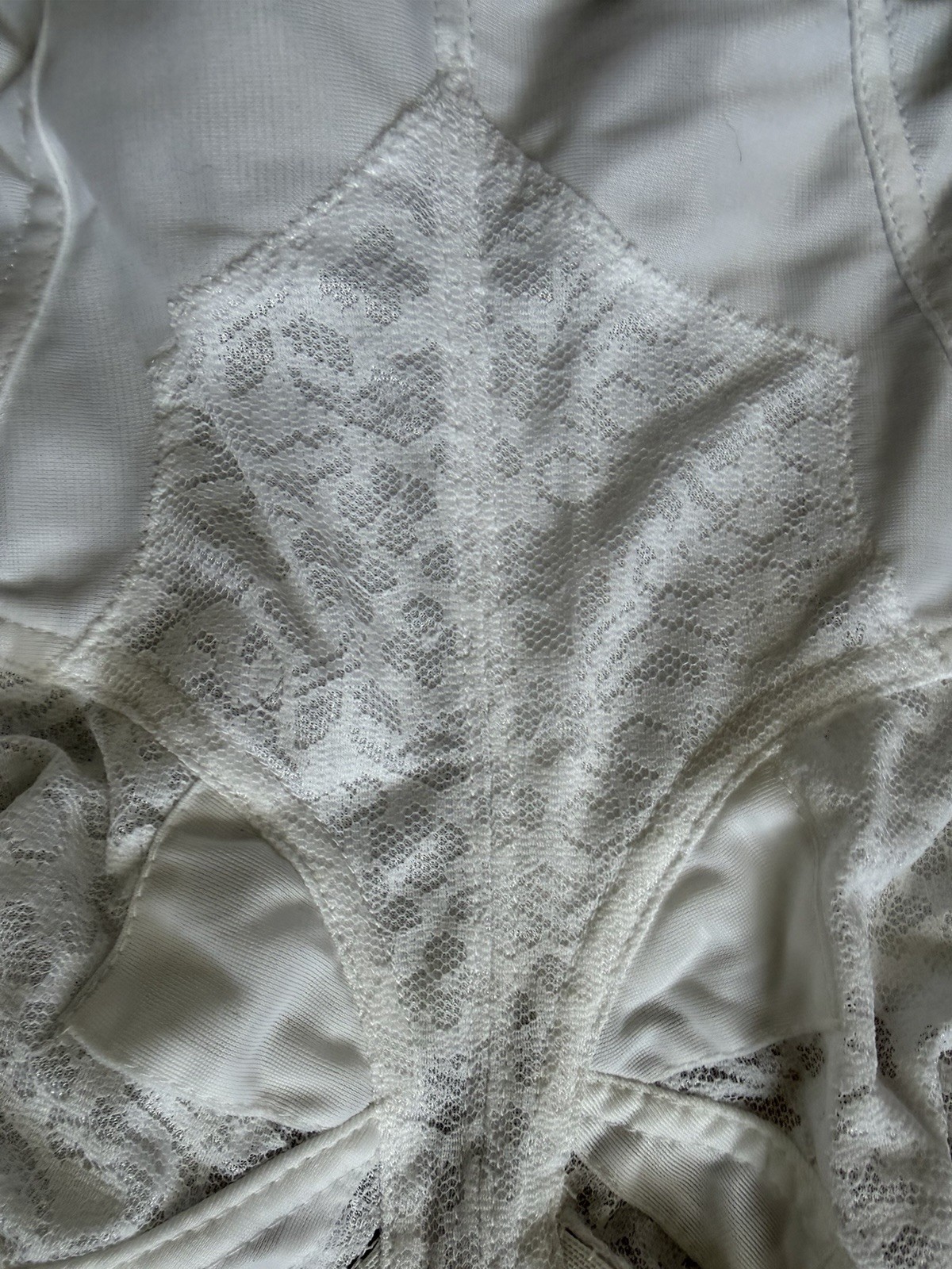 Vintage 70s Gelmart Long Line Bra White Nylon & Lace Size 40B