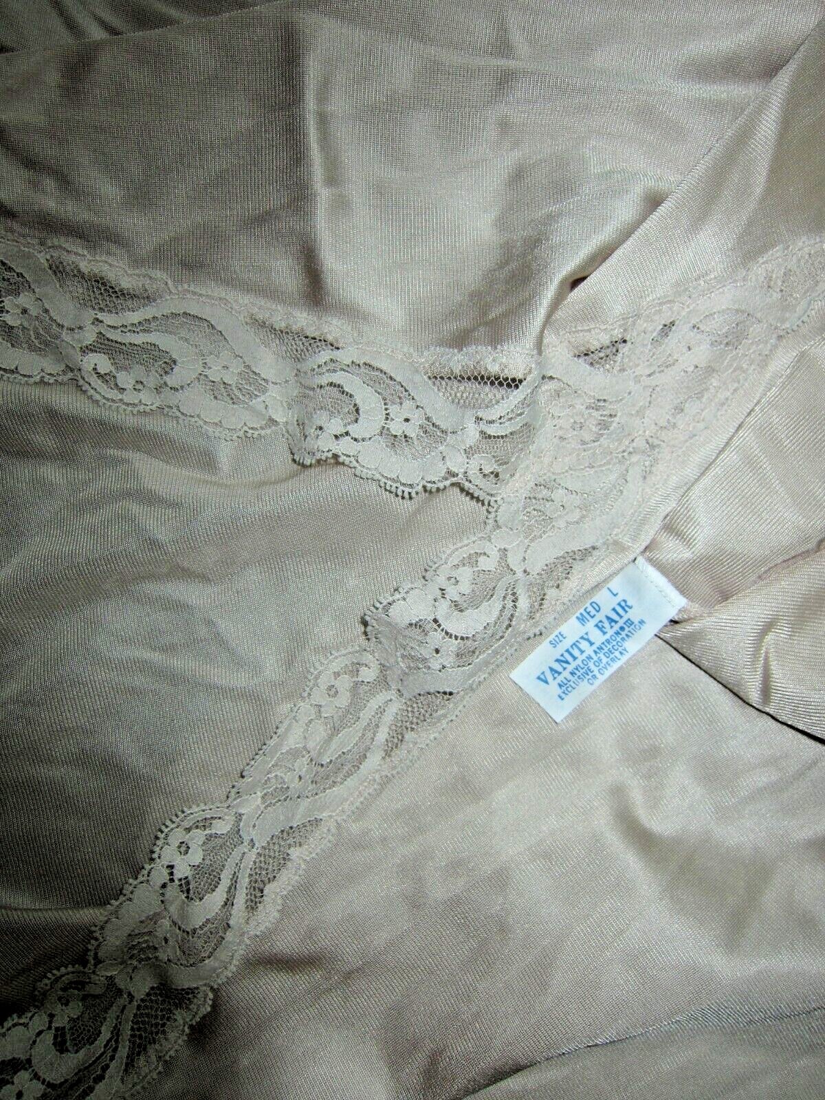 NEW Vintage 70s VANITY FAIR SATIN NYLON Wide Floral Lace Silky Slit Half Slip M