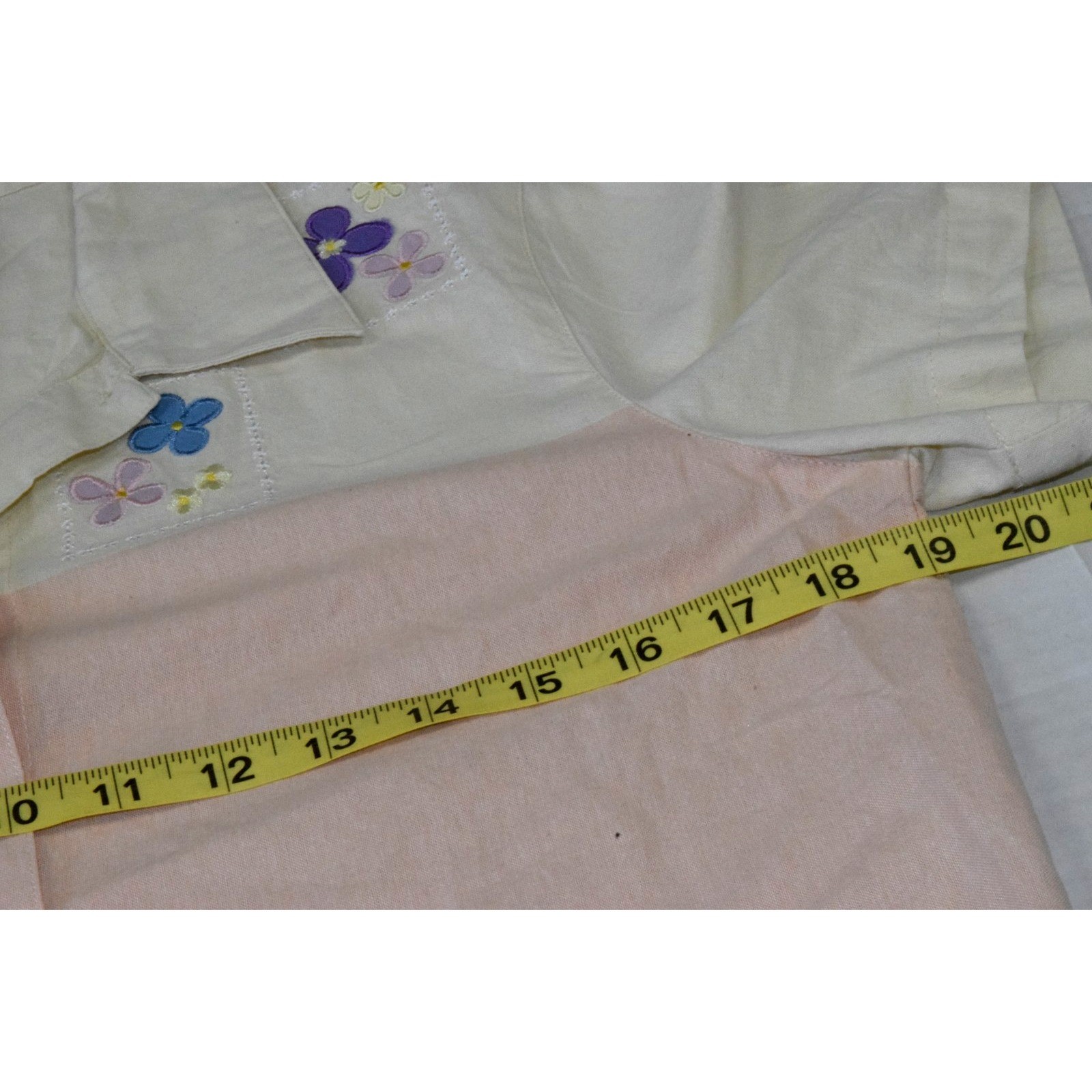 Vintage Shirt Basic Editions Size S 90s 3 Tone Peachy Pink Embroidered Flowers