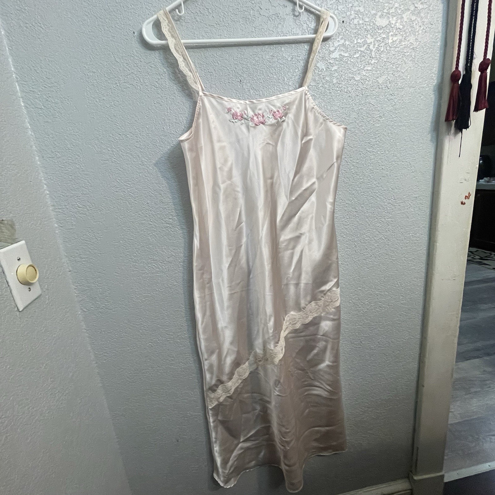 VTG M Elegant PINK by Victoria’s Secret Nightgown Gown floral embroidery
