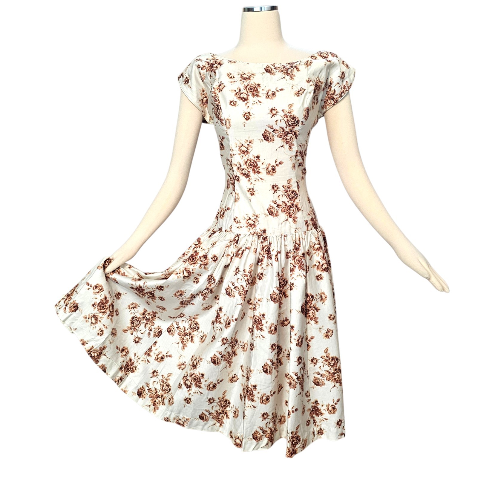 Vintage 1950’s Dress Fit and Flare Brown Cream Floral Sleeveless Formal Scoop