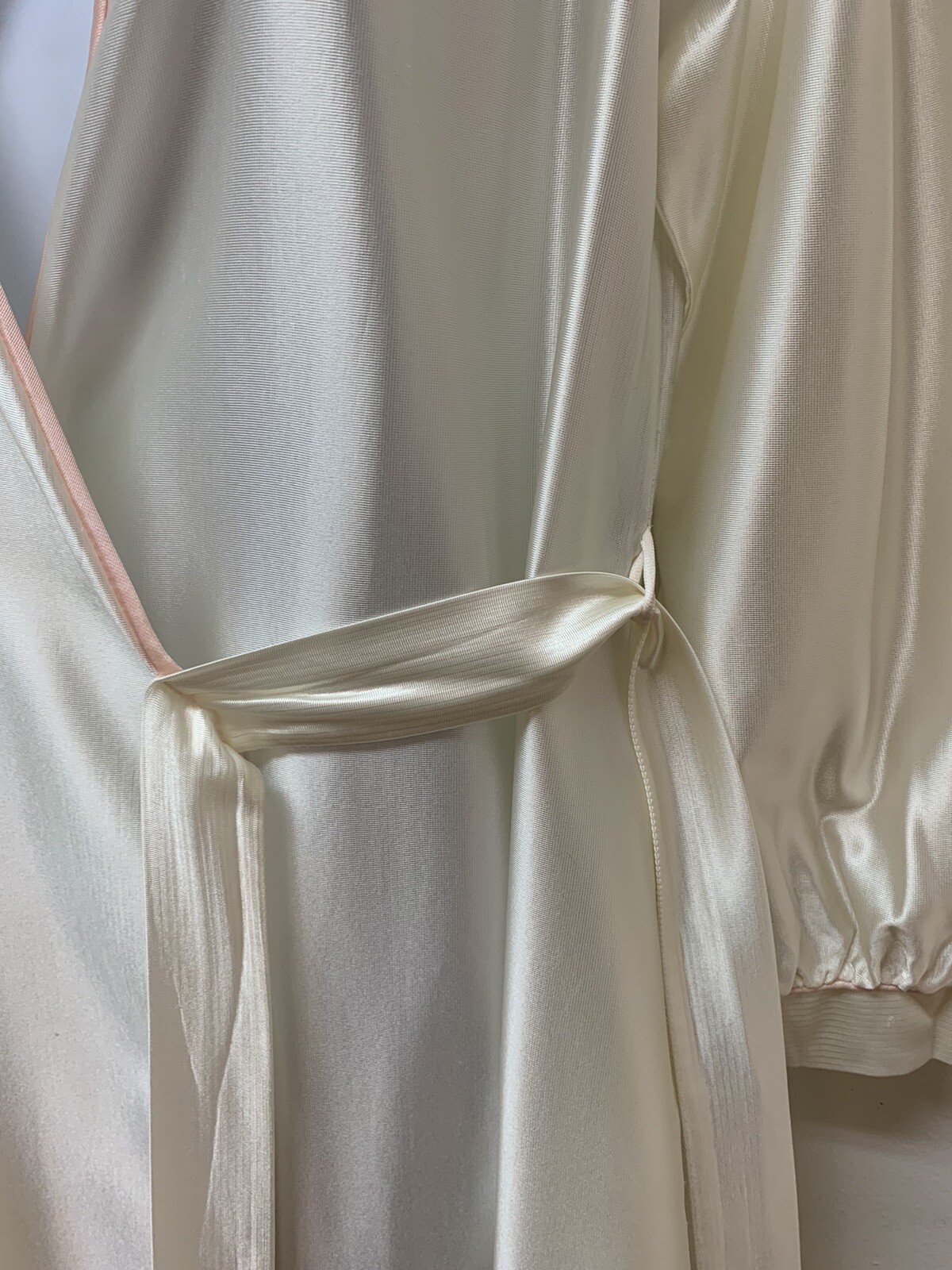 Vintage Retro Art Deco Puff Sleeve Size S Silky Satin Arnel Nylon Robe Made USA