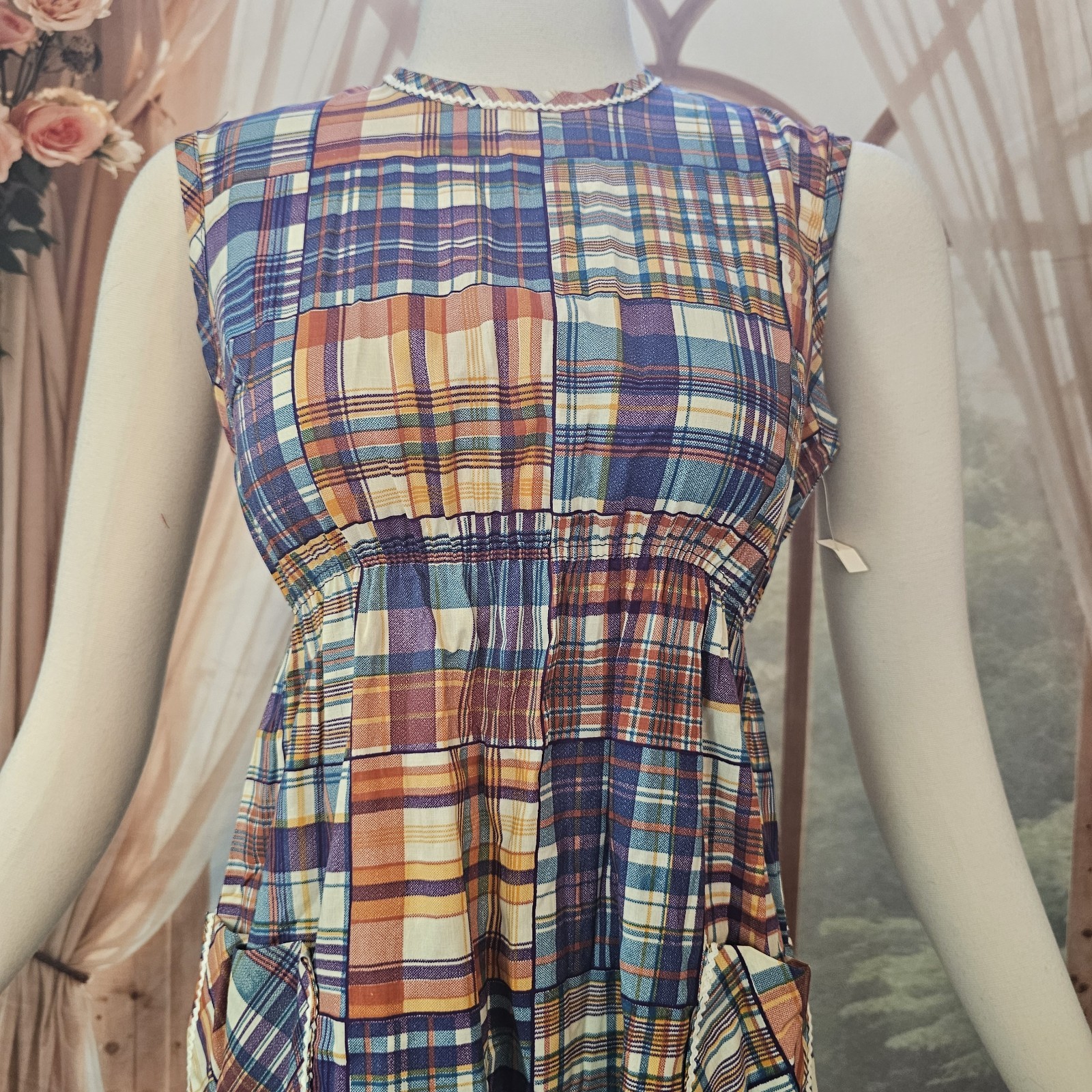 Vintage DEADSTOCK 1960’s Dress Fitted Patchwork Print Scalloped Hemlime NWT