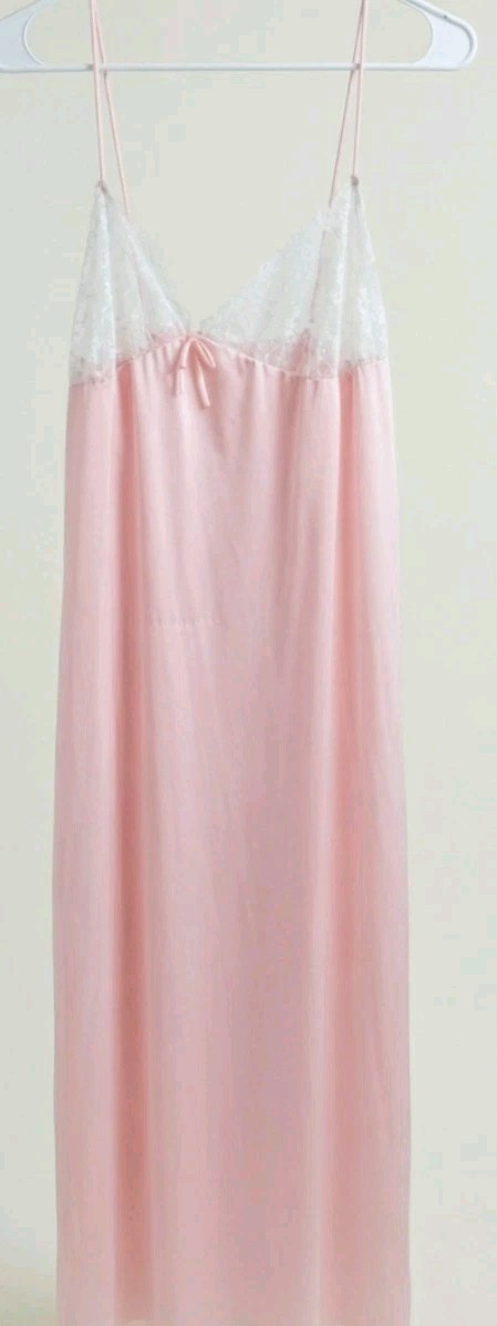 VTG Paramount Pink Nylon Peignoir Robe Nightgown Set Lace Maxi Coquette Size XS