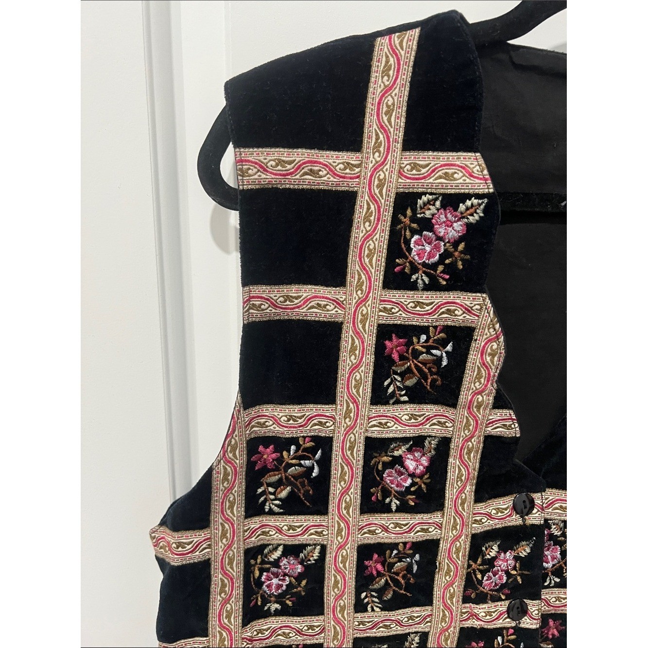 Vintage Van Heusen 100% Cotton Black Embroidered Button-Front Vest Size Large