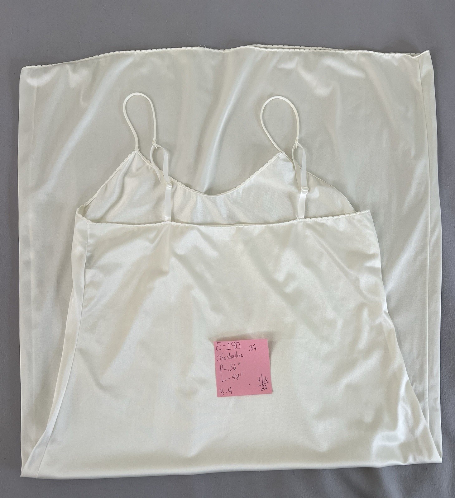 Vanity Fair Ladies Ivory Night Gown Size 38 Spaghetti Straps Nylon 32” / 44