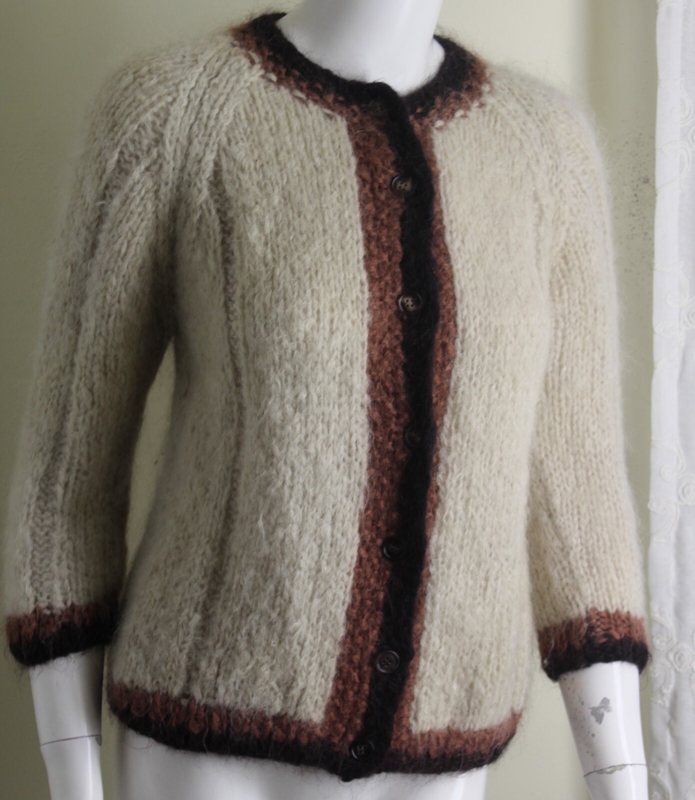 Vintage 1970s 60s Famelia Italian Mohair Gray Hand-Knit Chunky Cardigan Sweater