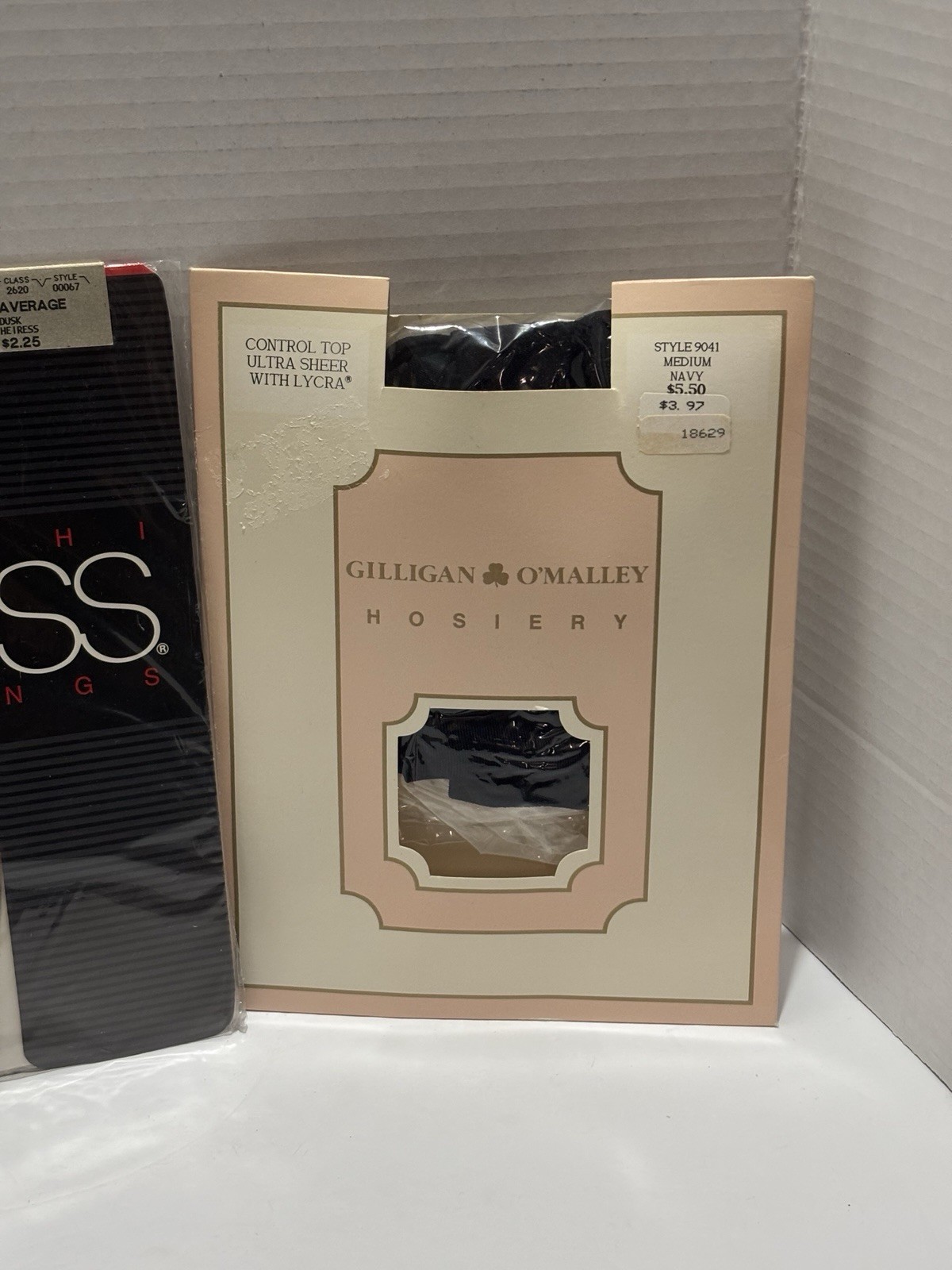 Lot 3 Vintage Vassarette, Heiress & Gilligan O’Malley Pantyhose 2 Navy, 1 Tan.