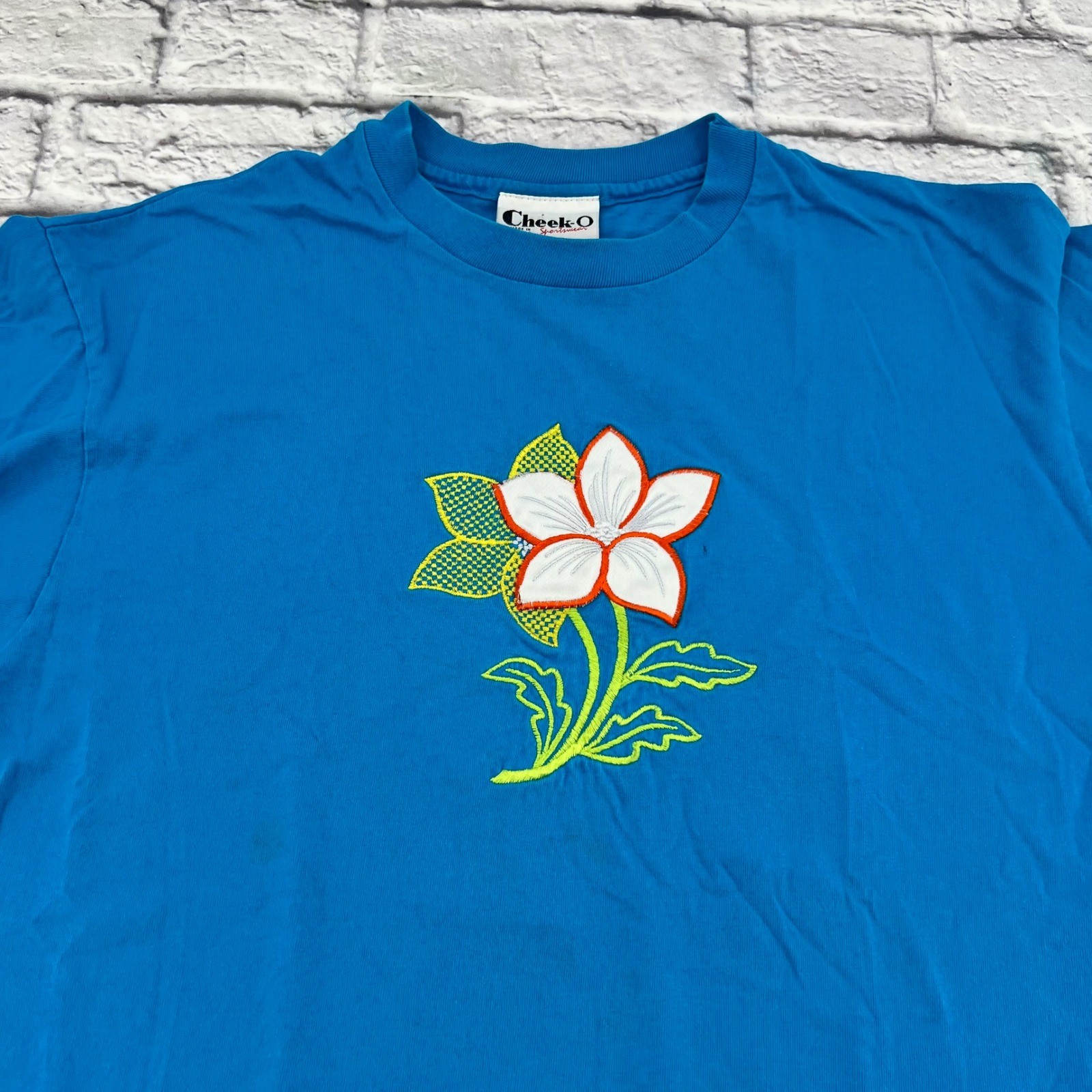 Cheek-O Vintage Blue Floral Embroidered Single Stitch T-Shirt Womens Large USA