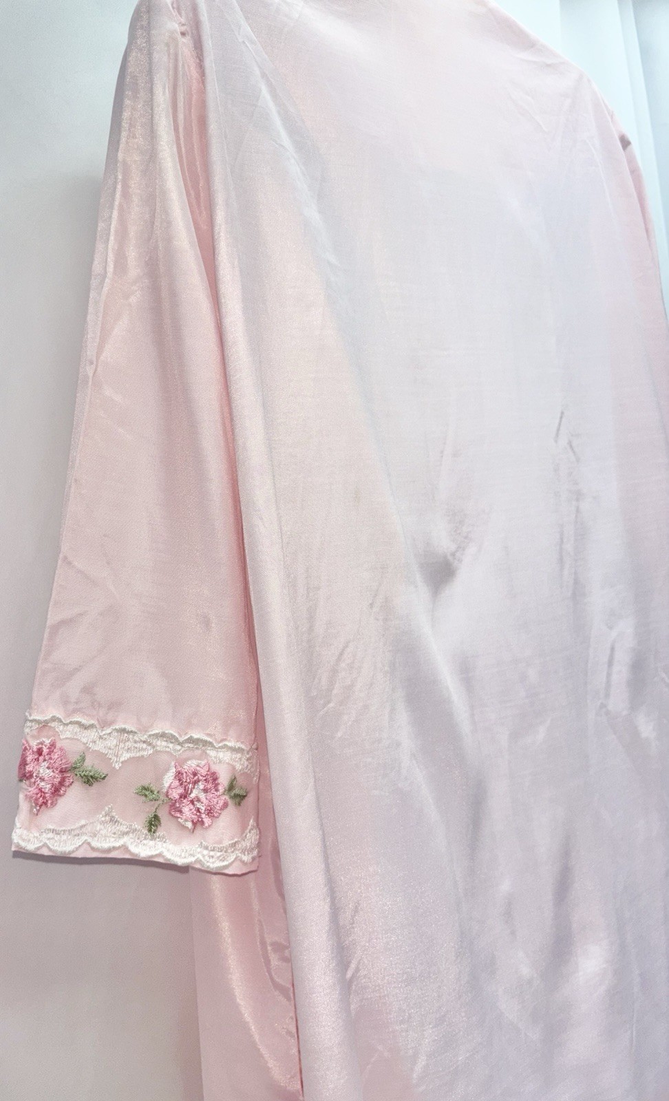 Vintage Loungees Women Size 12 Snap Button Up 3/4 Sleeve Embroidered Robe Pink