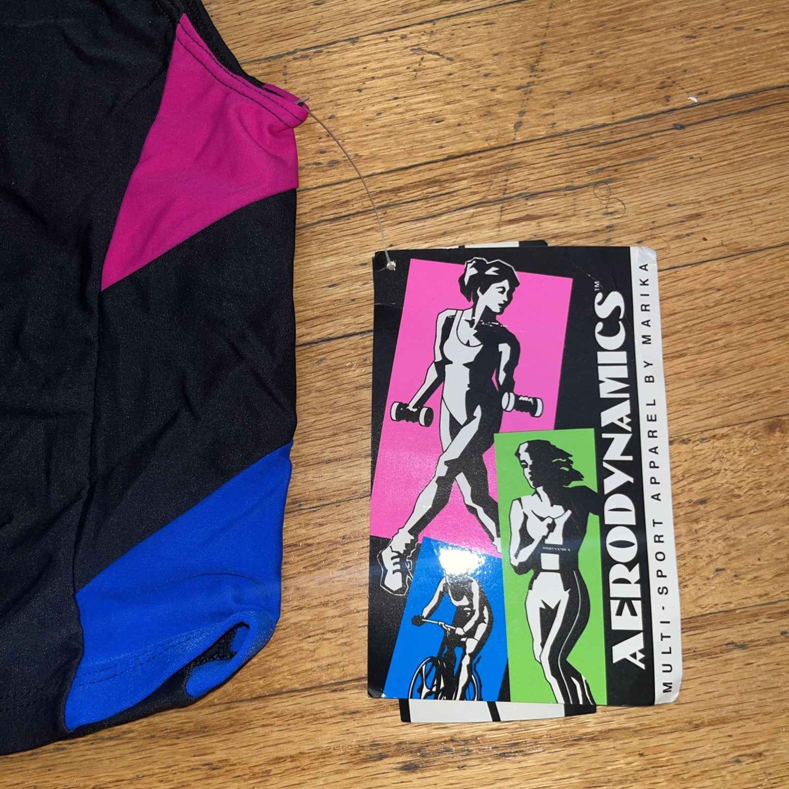 Vintage Aerodynamics Marika 80s Dance Geometric exercise top medium