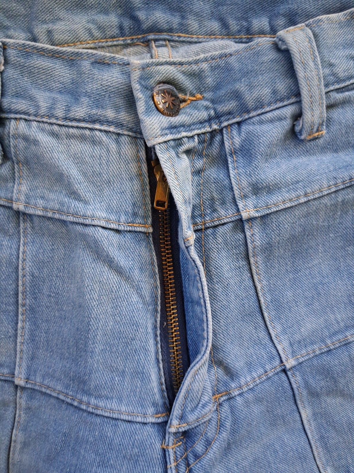 Vintage Brittania Sportswear Patchwork Bell Bottom Jeans Approx: 27×34 70’s
