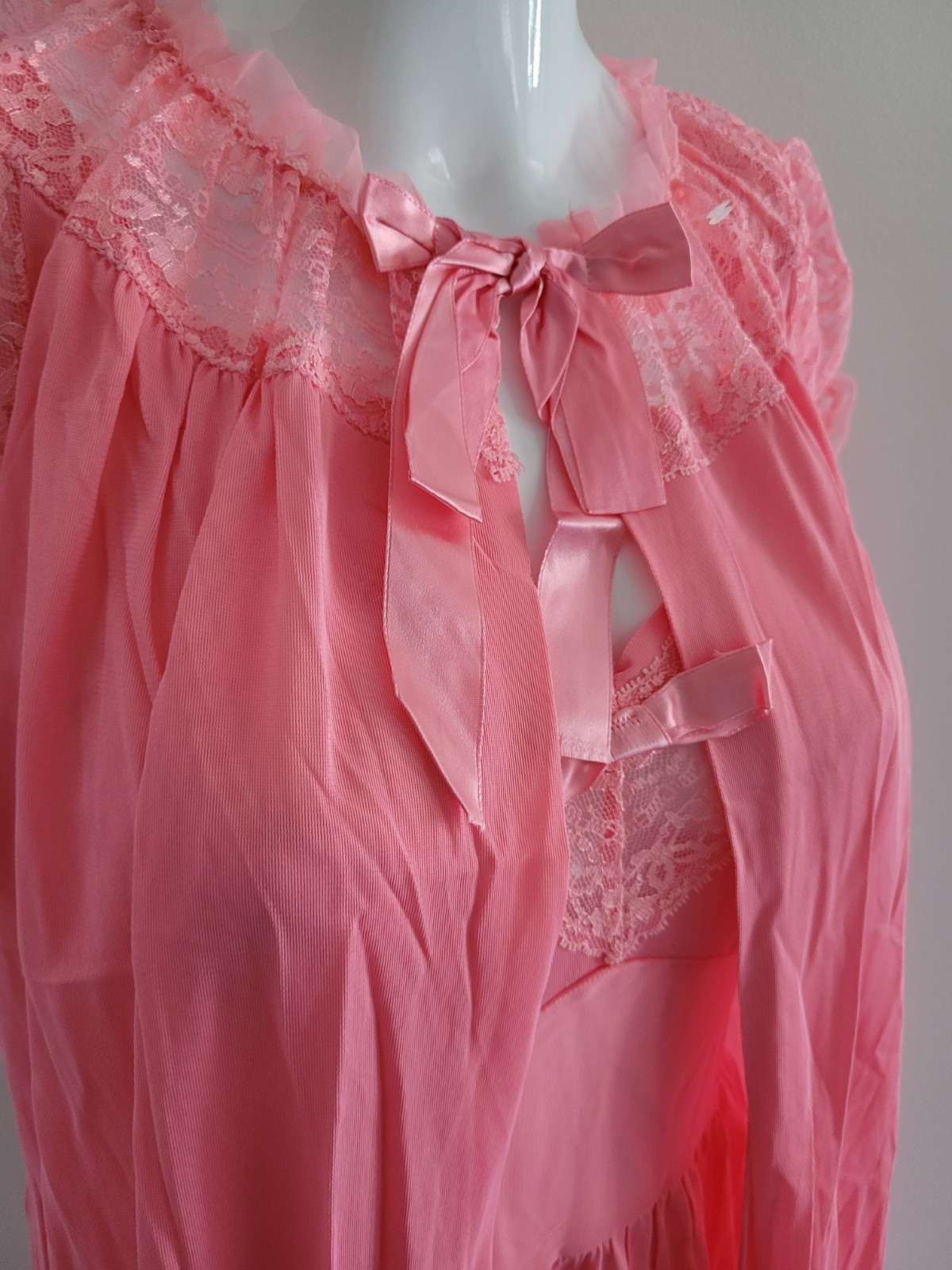 Vintage Enchanting Gown Peignoir Set Babydoll Pink w Lace Nightgown Robe 38