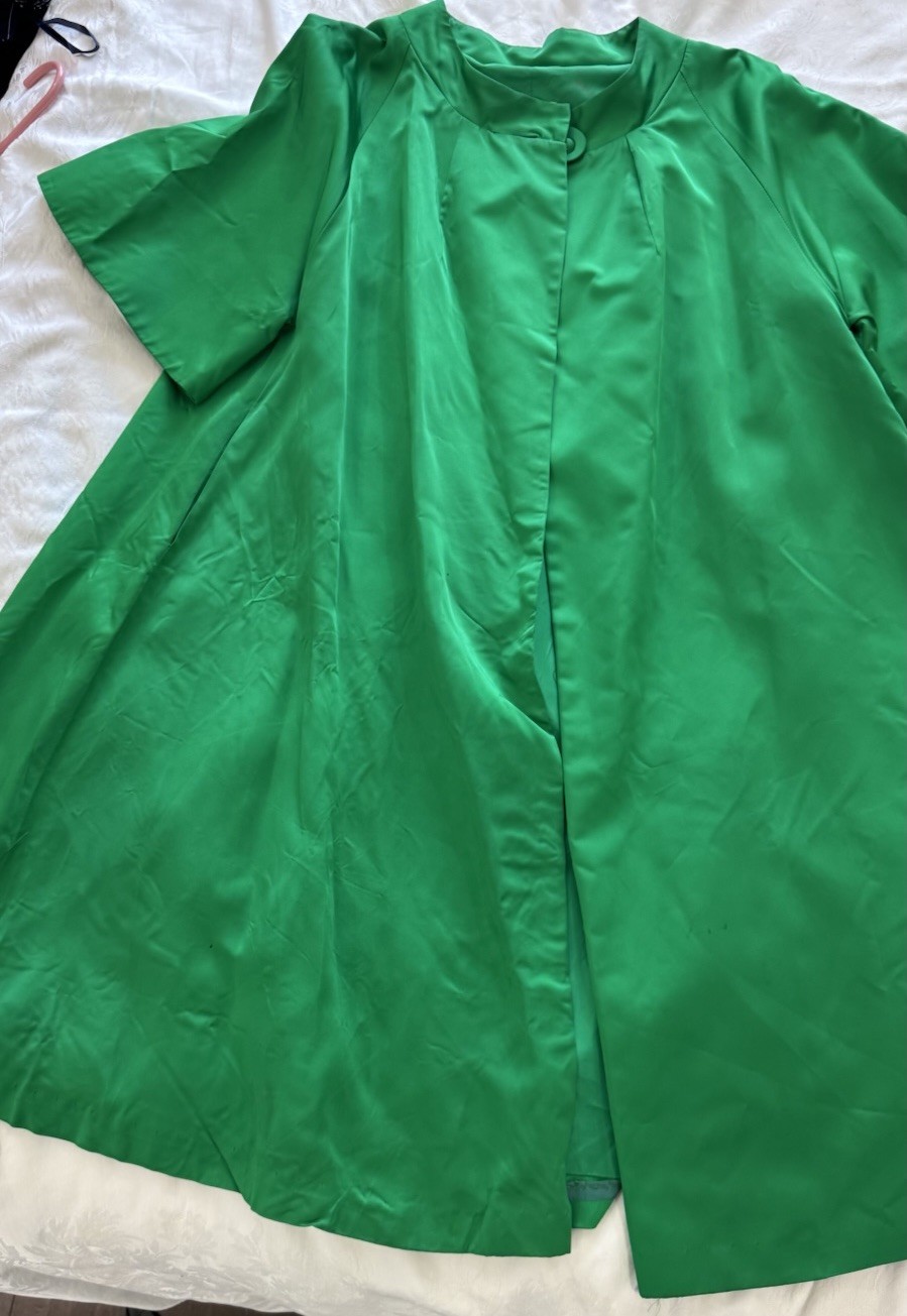 VTg Lilli Diamond Swing Coat Green Fully Lined 3/4 Sleeve Top Button