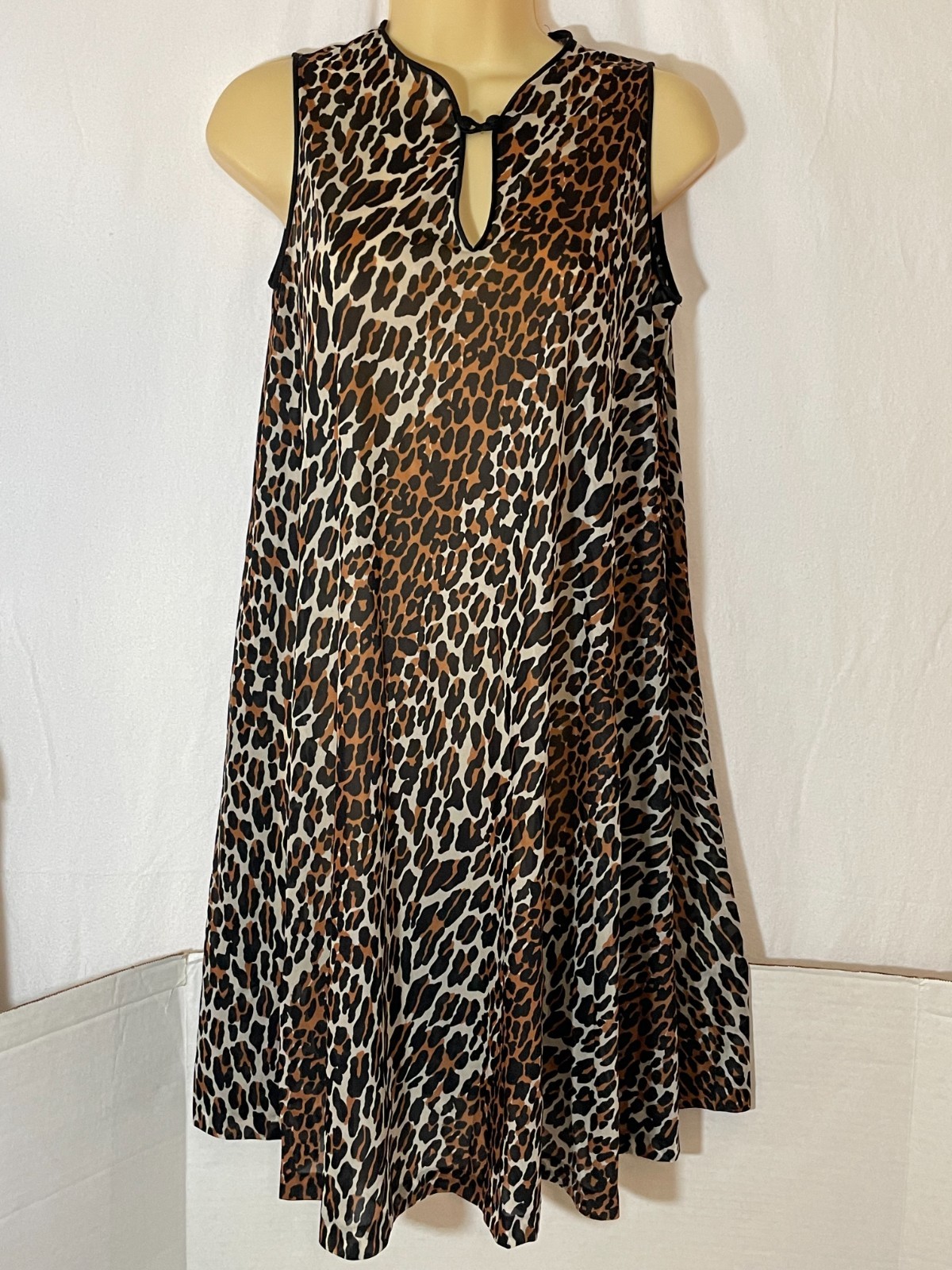 Vtg VANITY FAIR LEOPARD Nightgown THIN SILKY SOFT NYLON Shift Gown Dress XS 60s