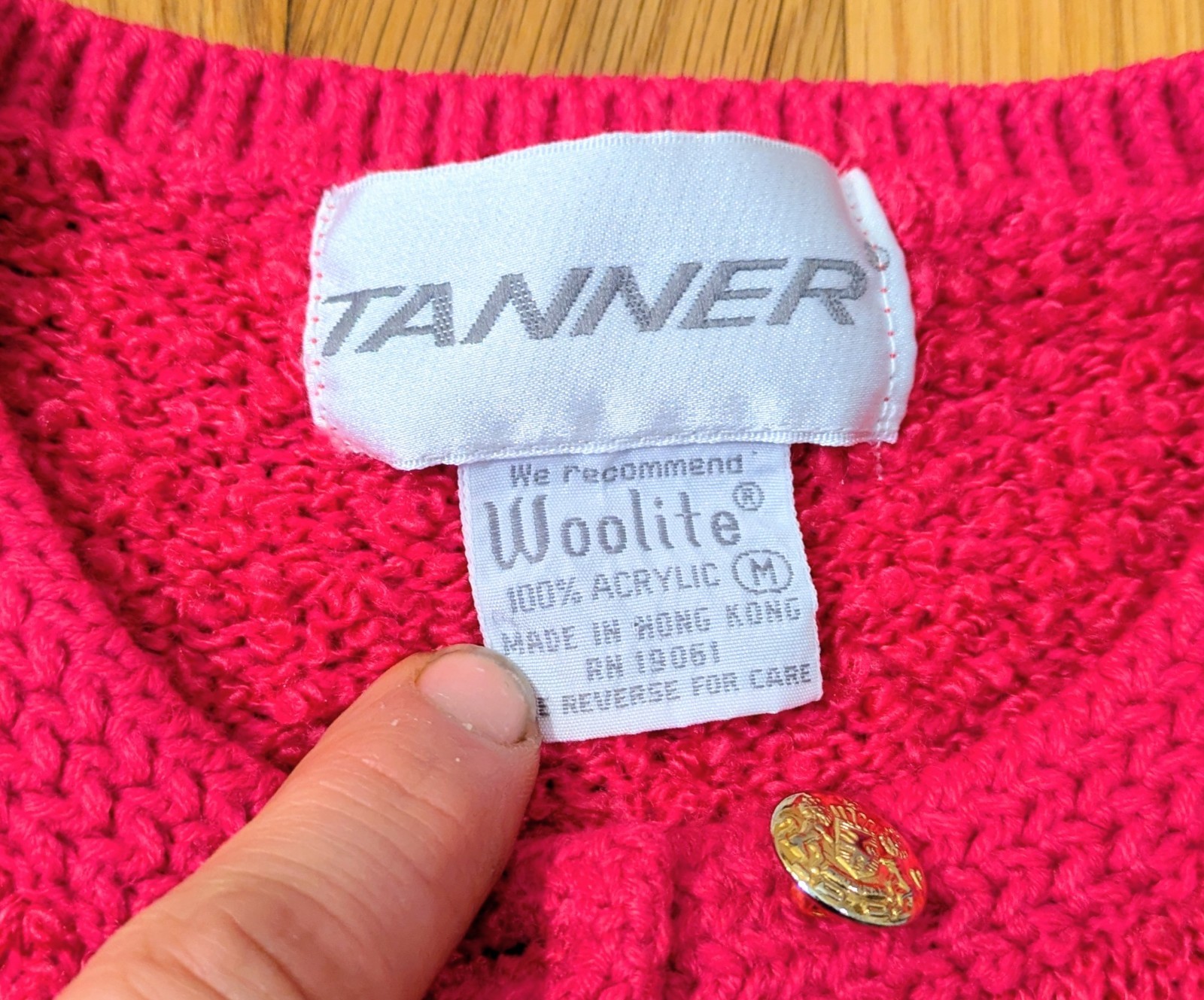 Vintage 80s TANNER Neon Pink/Gold Button Acrylic Cardigan Women’s sz M *EUC!*