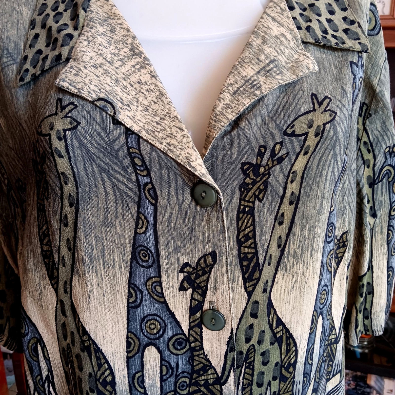 Vintage Elephant Blouse Large 1980s Womens Green Rayon Printed by Sea Suns Top L