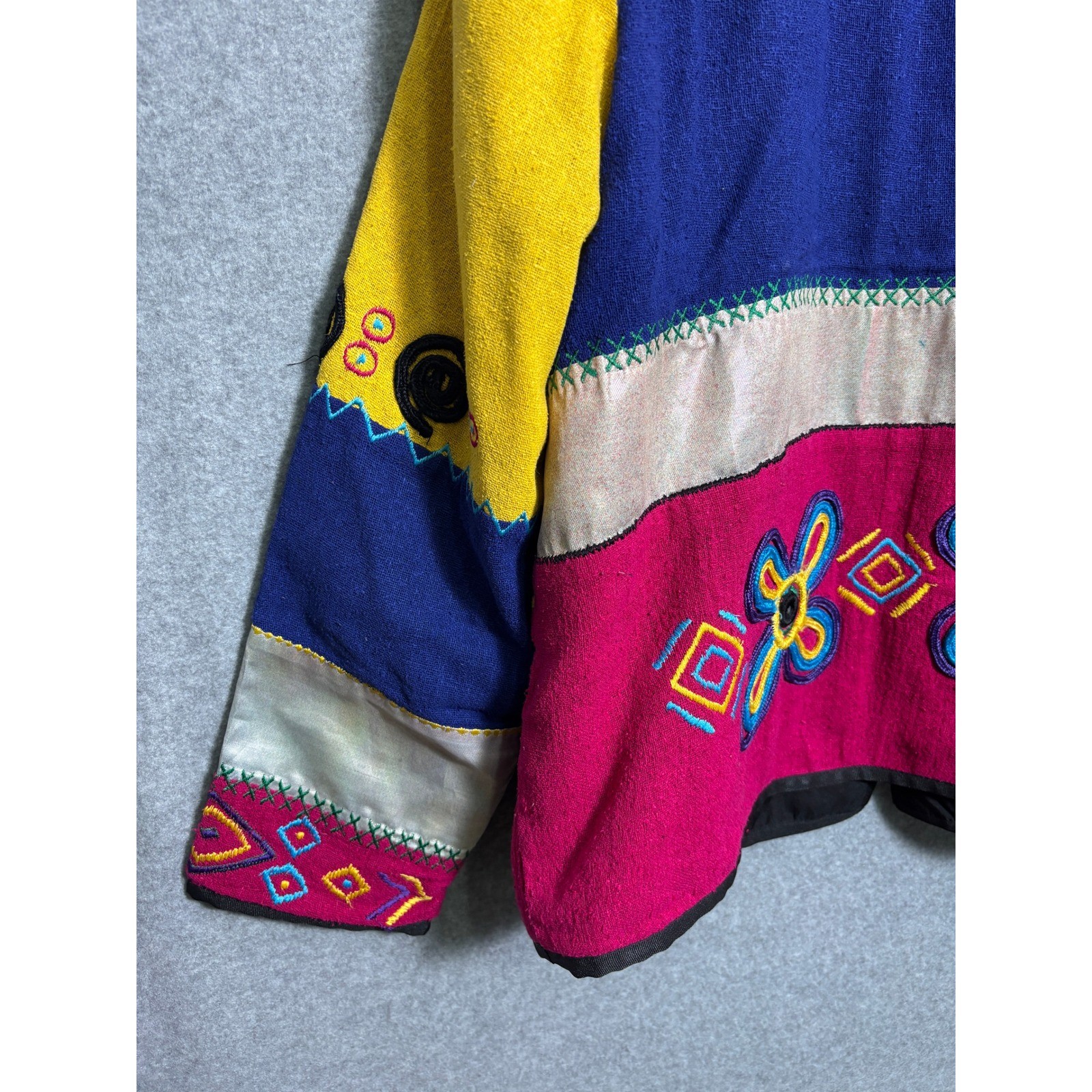 Allure Vintage Art To Wear Embroidered Jacket Colorful Boho Size L 100% Silk