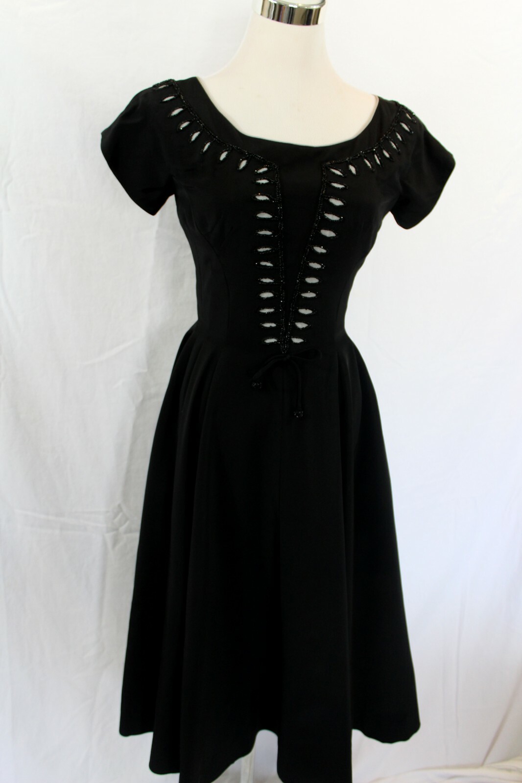 Vintage 1950 Carlye Woman’s Black Fitted Full Circle Dress Embellished Bodice Sm