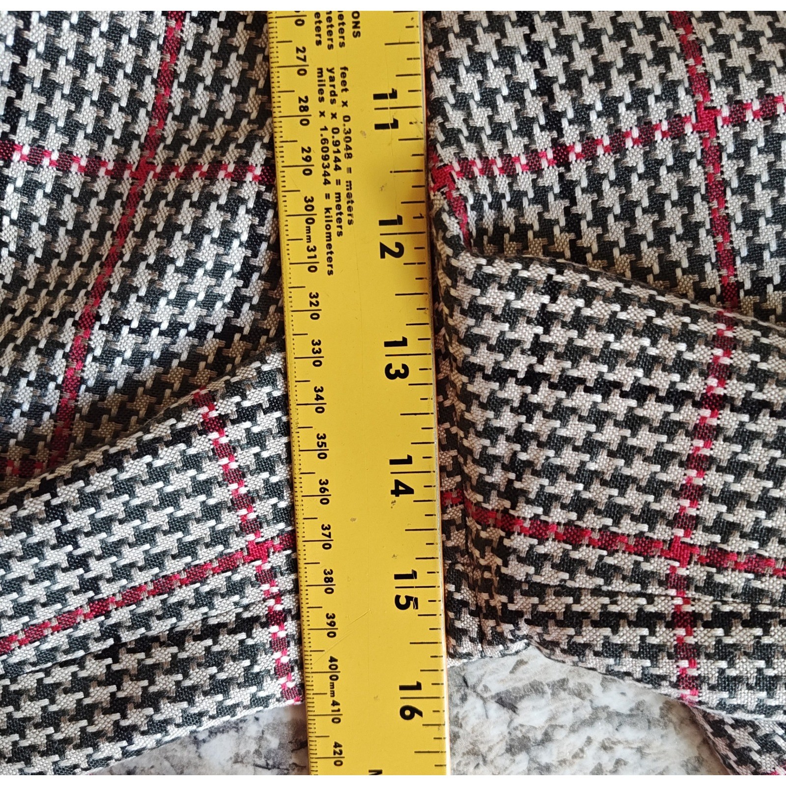 1950s Pendleton Shorts Women 12 Black White Red Houndstooth Plaid Pleated Rayon