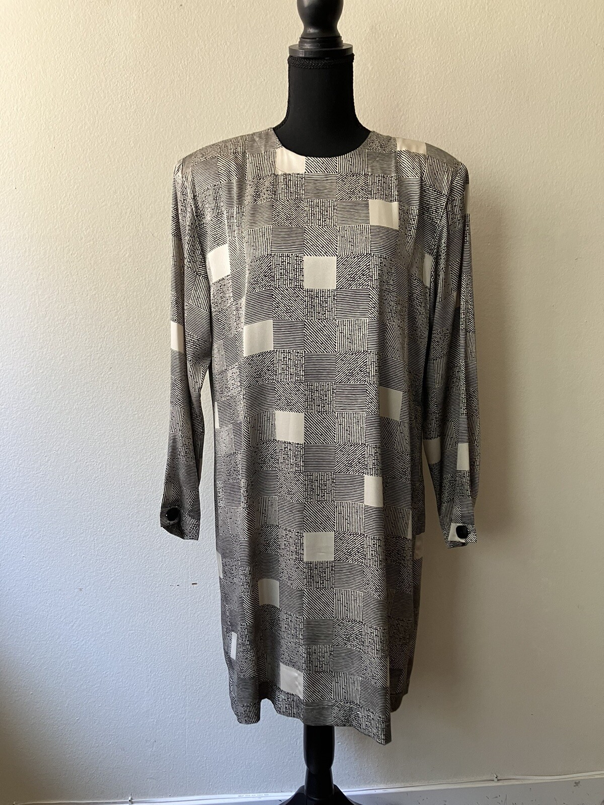 Vintage 80s Kasper Black & White Geometric Print Shift Dress Button Detail Large