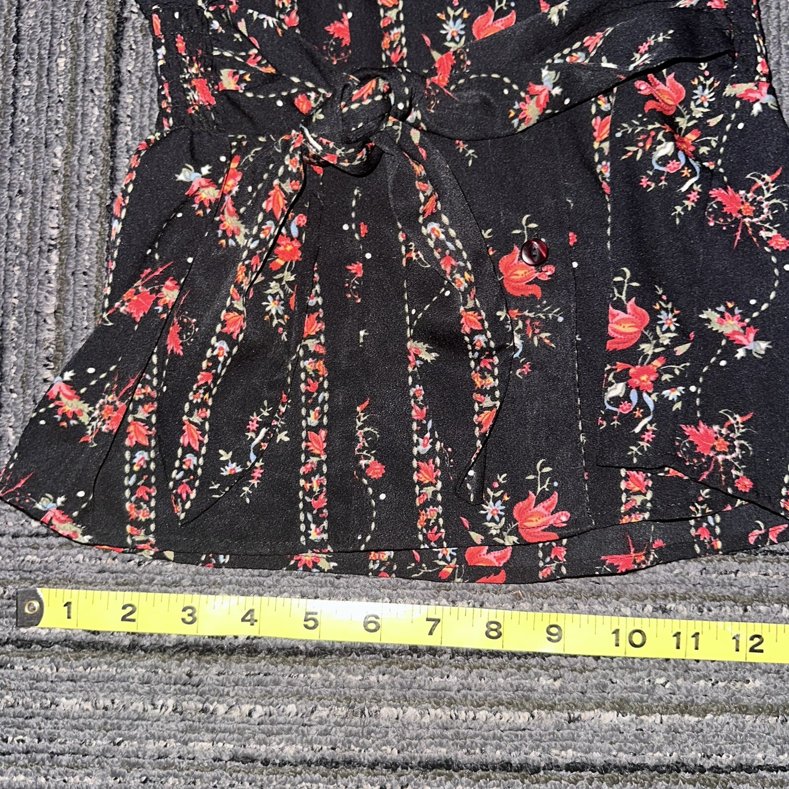 Vintage- Retro Woman’s Floral S/S Button Up Shirt Sz S Small Retro Hippie