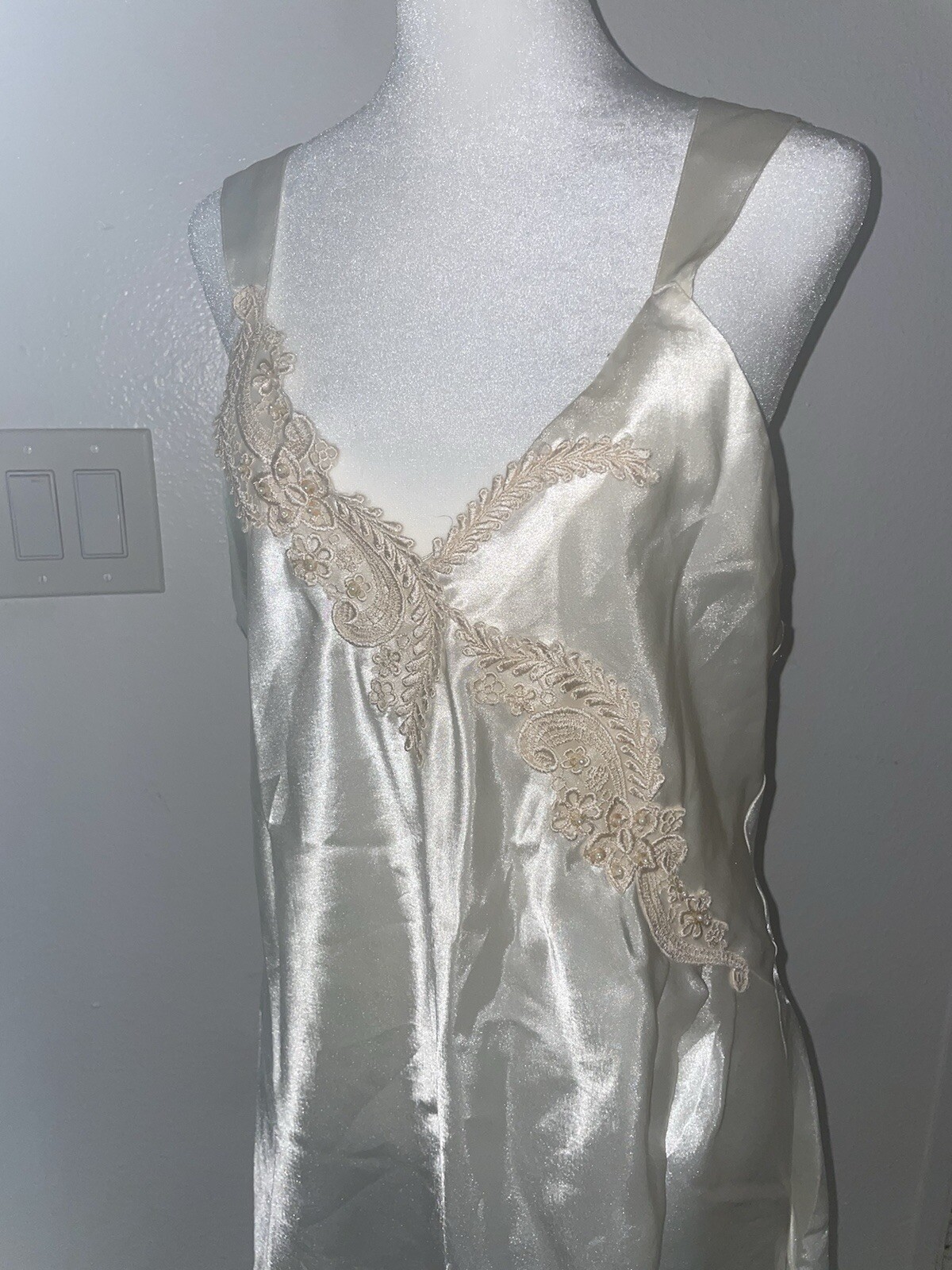 Vintage Victoria Secret Gold Label Satin Chemise Slip Dress Champagne Large Y2K