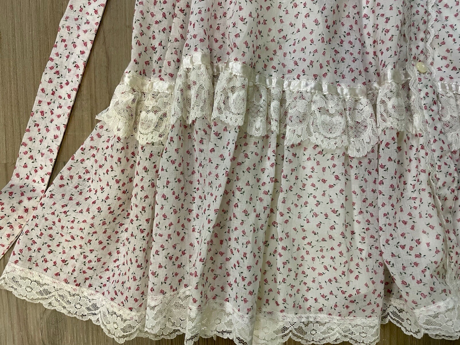 Vintage Mint Condition Gunne Sax By Jessica White Floral Dress