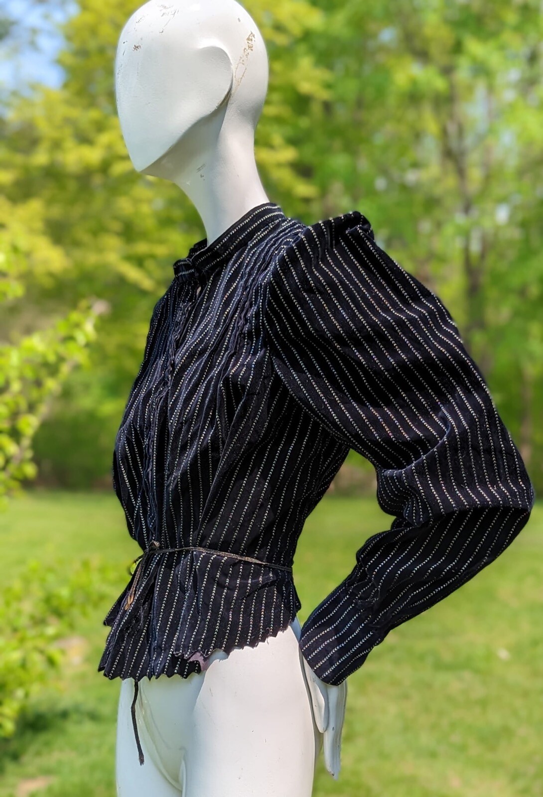 EARLY EDWARDIAN PINSTRIPED VELVET BLOUSE / SHIRT WAIST 