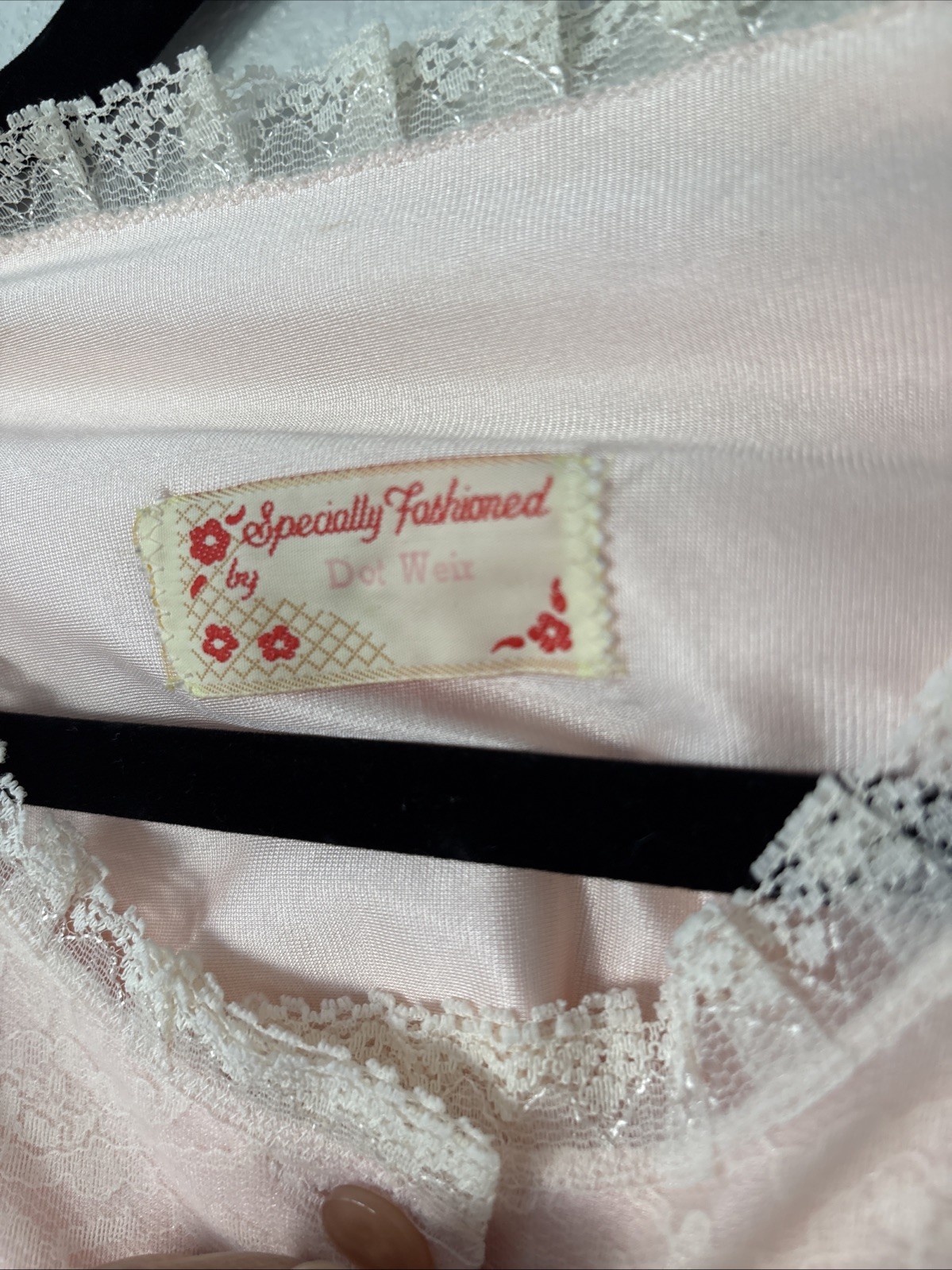 Vtg Pink Blush Evening Gown Lingerie Bridal Boutique Ivory rose Lace Detail
