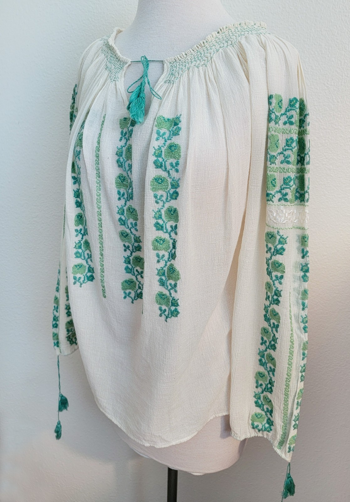 Vtg Authentic Hungarian Hand Sewn Floral Embroidered Long Sleeve Peasant BLOUSE