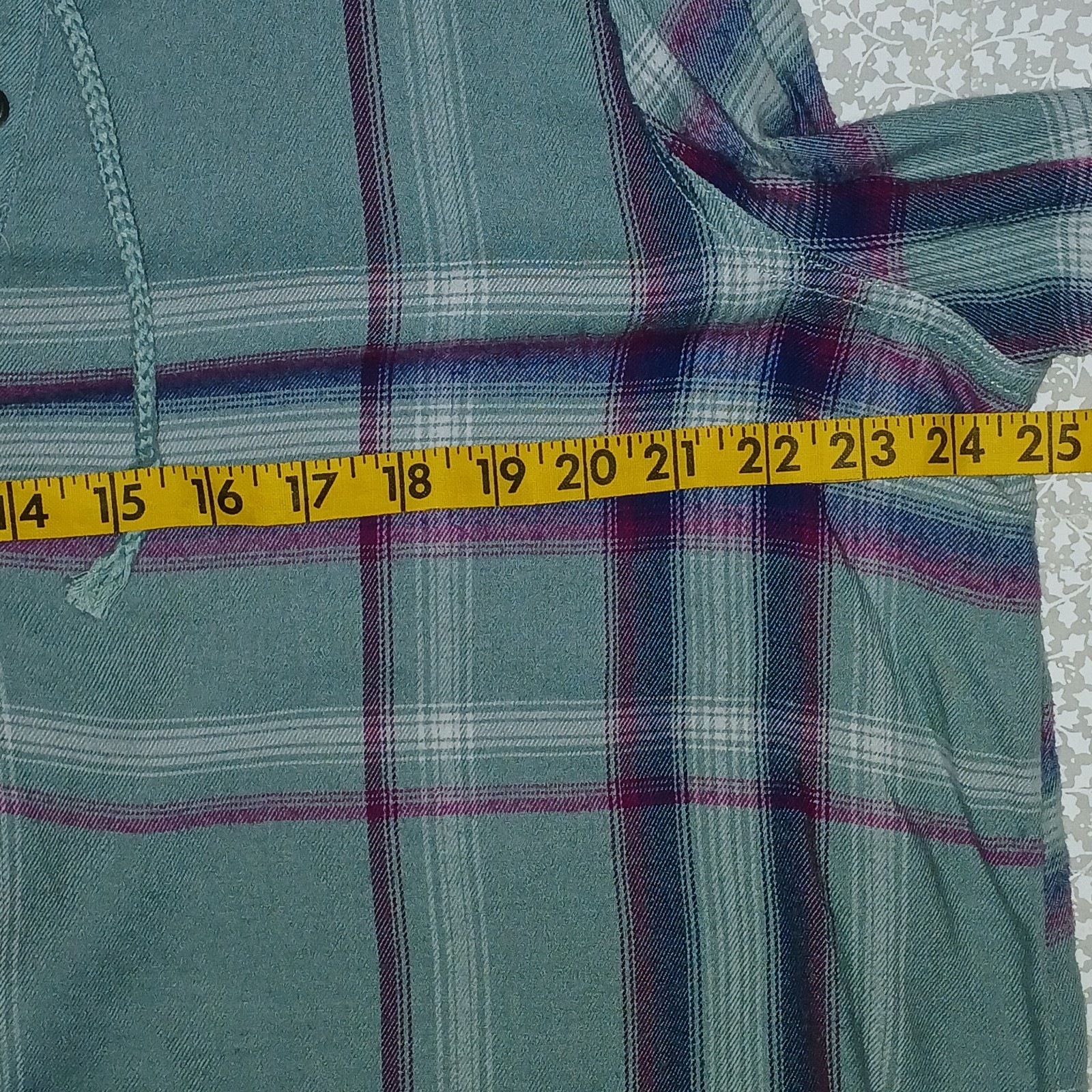 Mudd VTG Flannel Sz. XL Womens Tie Up V Neck Green Plum Plaid Soft Hippie Shirt