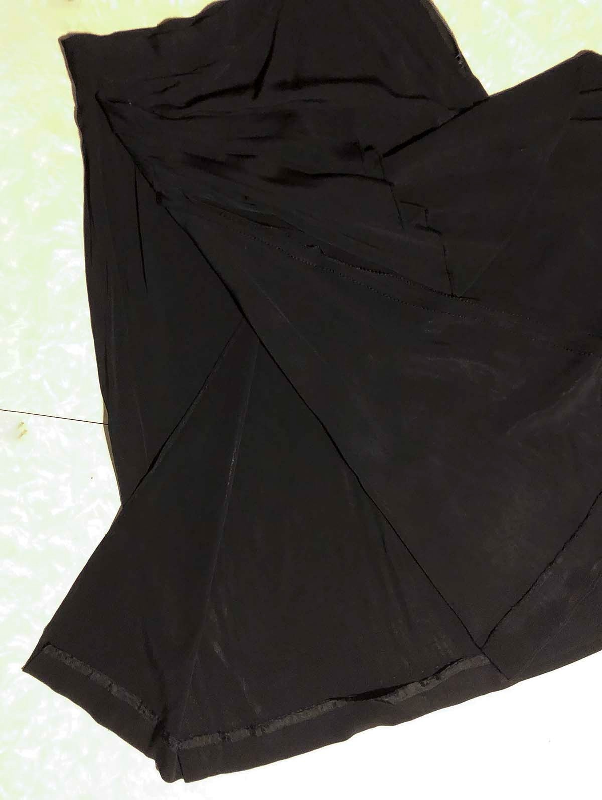 Vintage elegant 30s – 40s Black Rayon Crepe Wrap Sarong Skirt w/pin waist 27