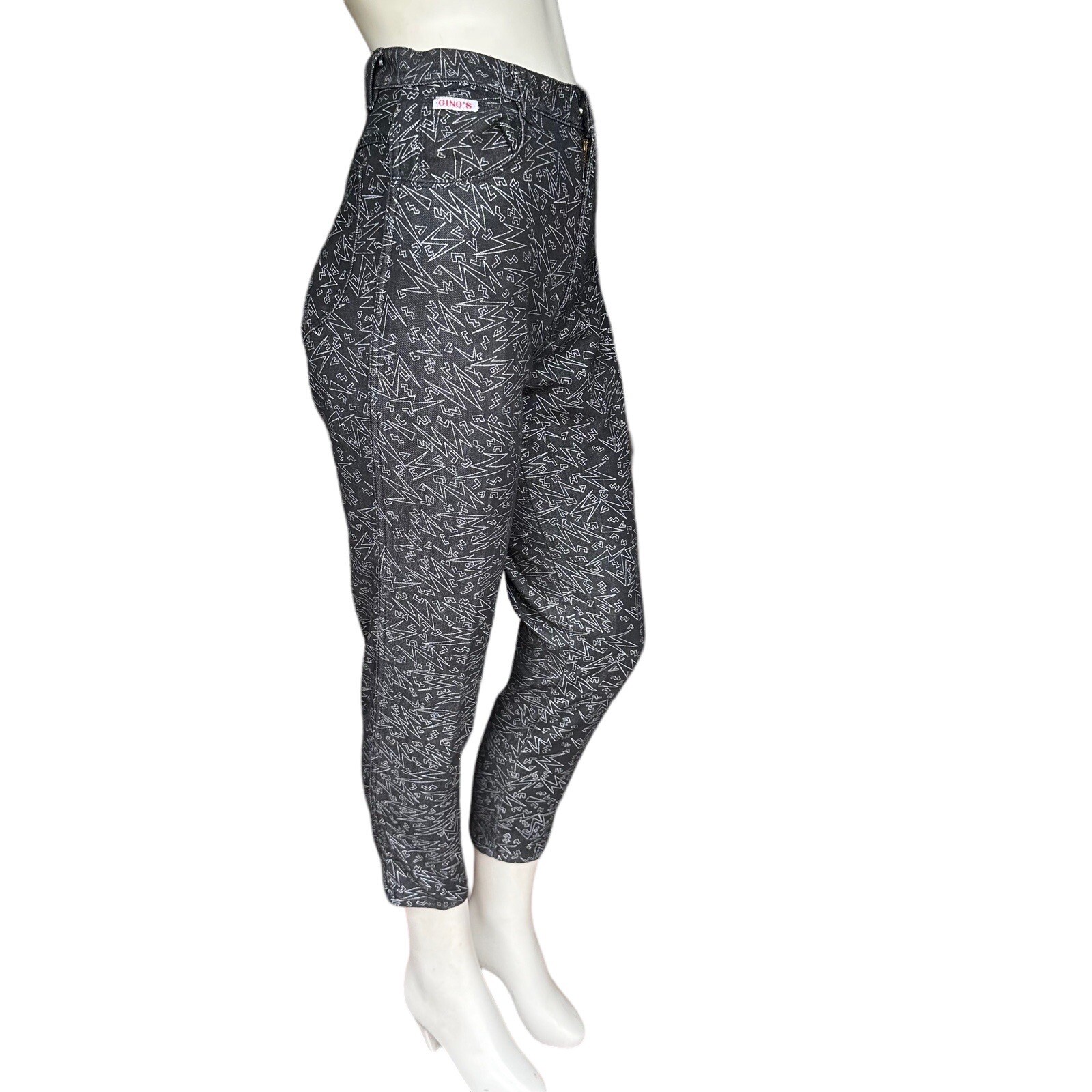 Vintage 90s Geometric Lightning Bolt Print Black & White Jeans 7/8 24″ Waist.