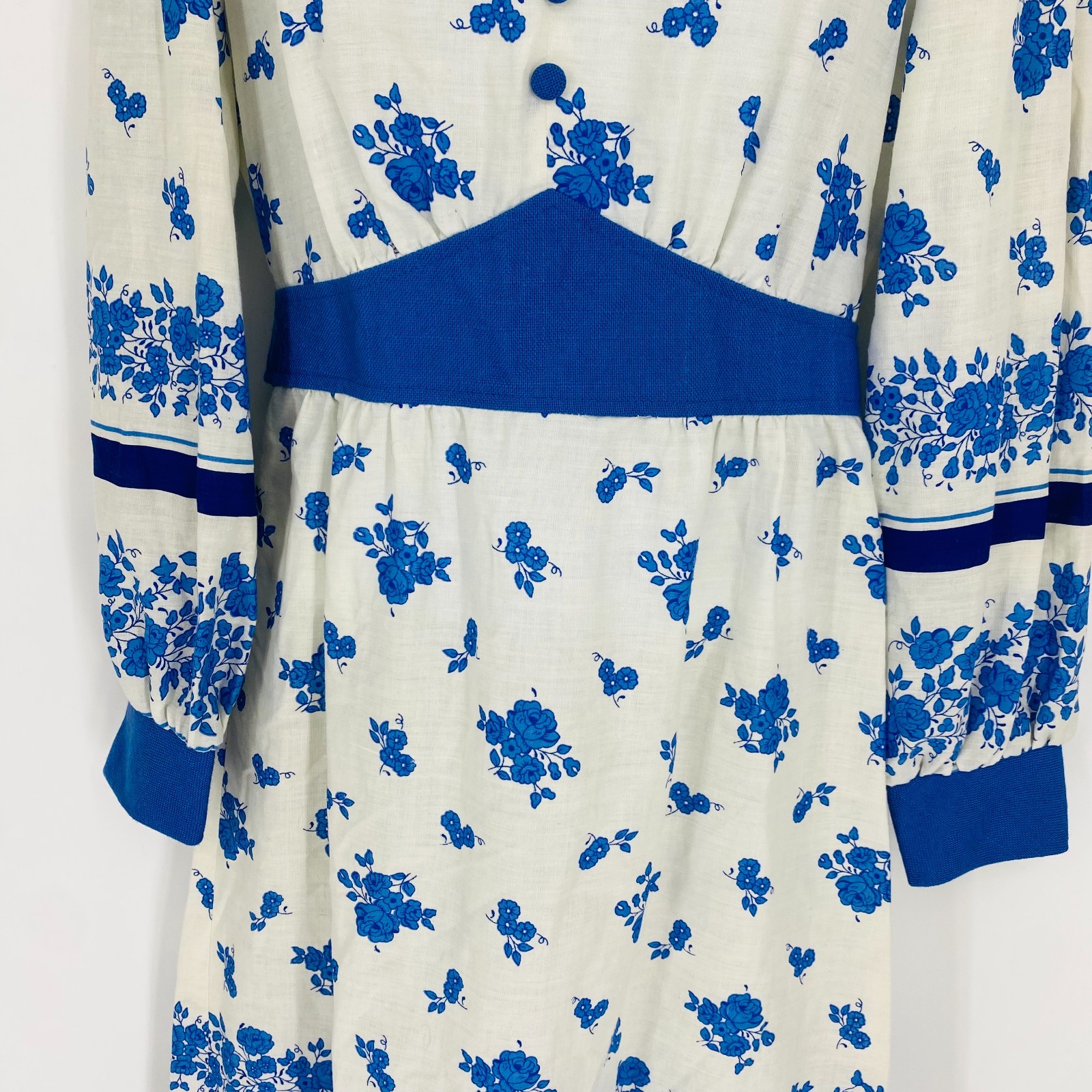 70s Vintage Handmade Blue White Floral Collared Long Sleeve California Dress M/M
