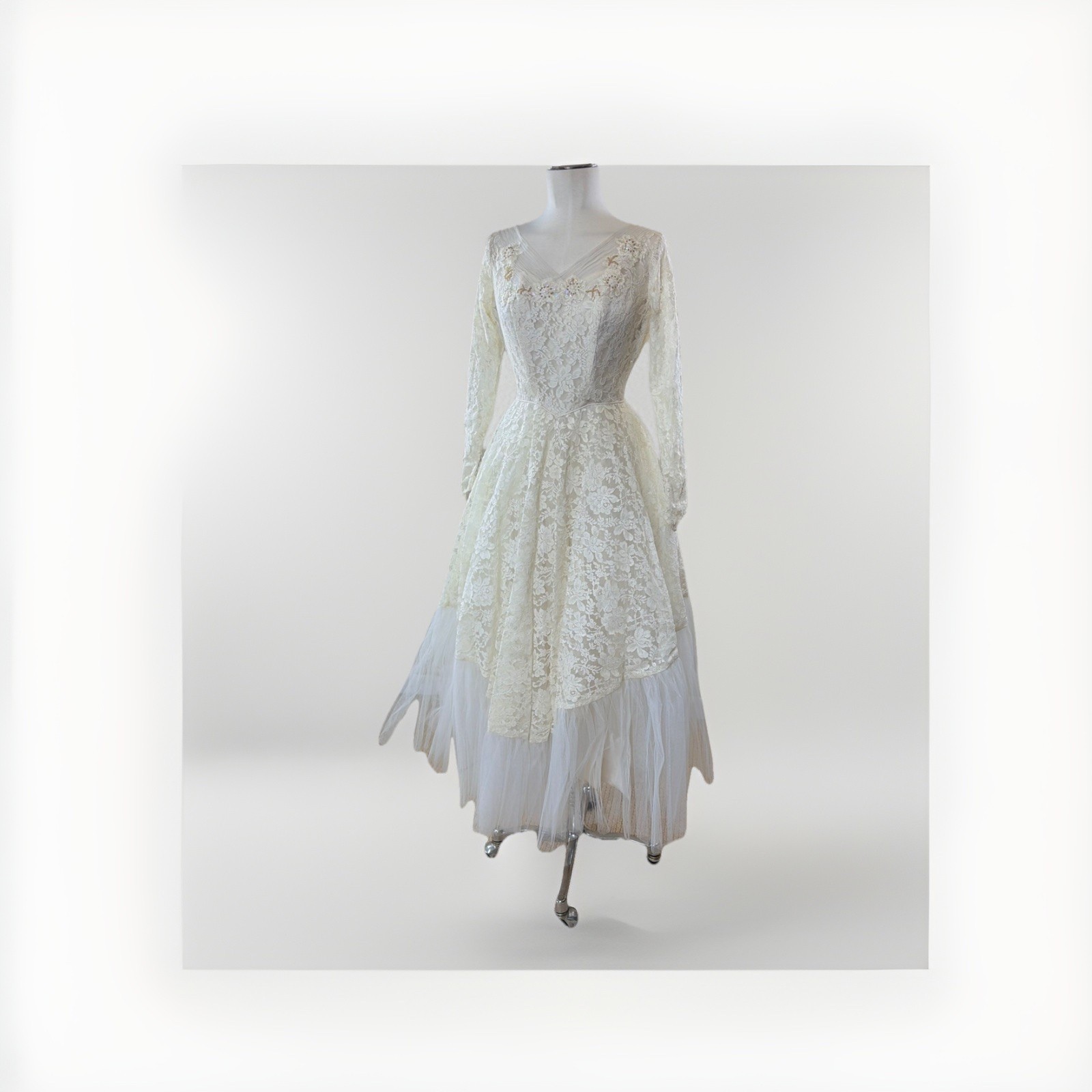 Vintage 1950’s Style Wedding Dress Lace Flair Elegant, Romantic, Timeless MINT!