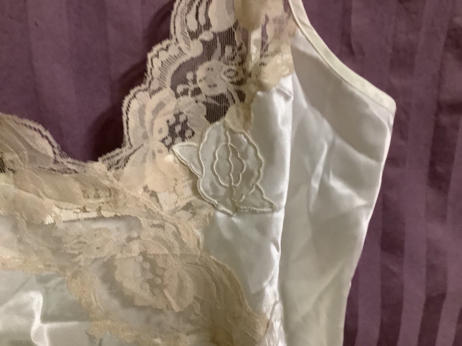 VINTAGE 90’s VICTORIA SECRETS GOLD LABEL CAMI & HIGH CUT PANTIE SET CREAM &IVORY