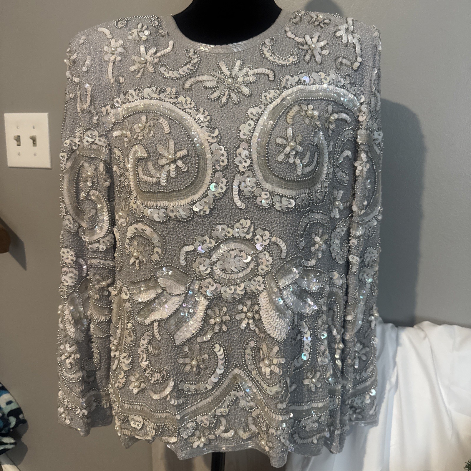 Vintage Royal Feelings Shimmering Pearl Silver Grey Silk Sequined Blouse XL