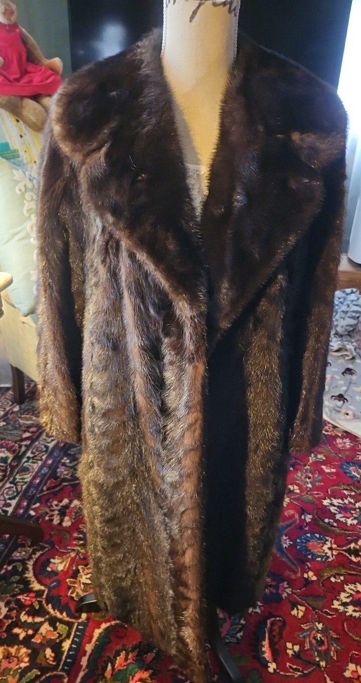VINTAGE DESJARDINS CANADA FUR COAT TWO TONE BROWM IN COLOR ♡ 38″ LONG