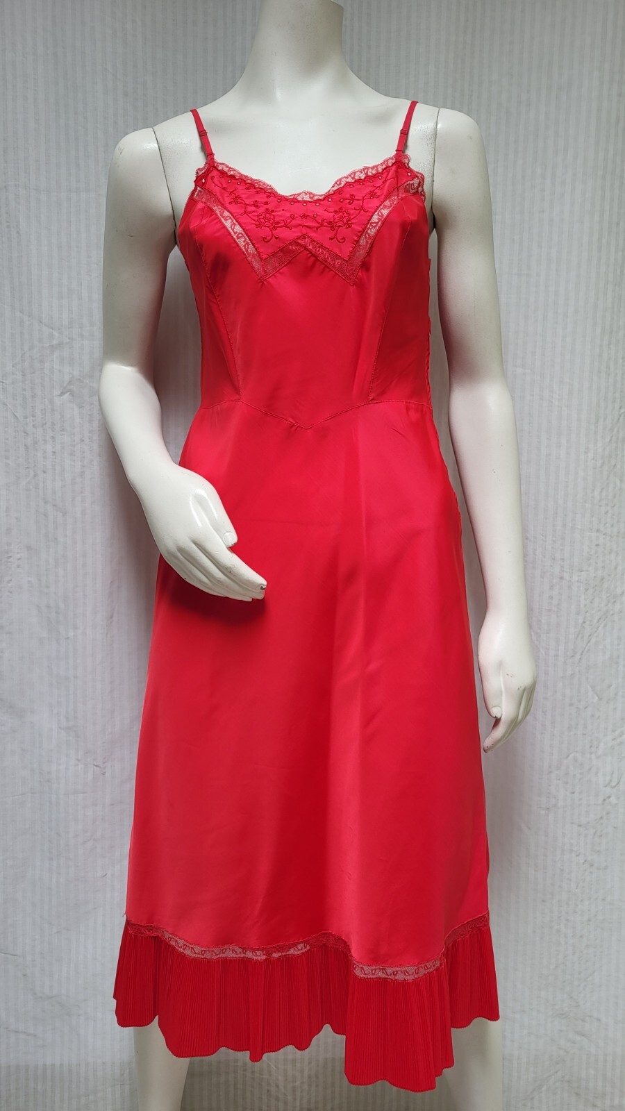 Vintage 40/50s BARBIZON Tafredda Red Full Slip Lingerie Micro Pleats- Size S/M