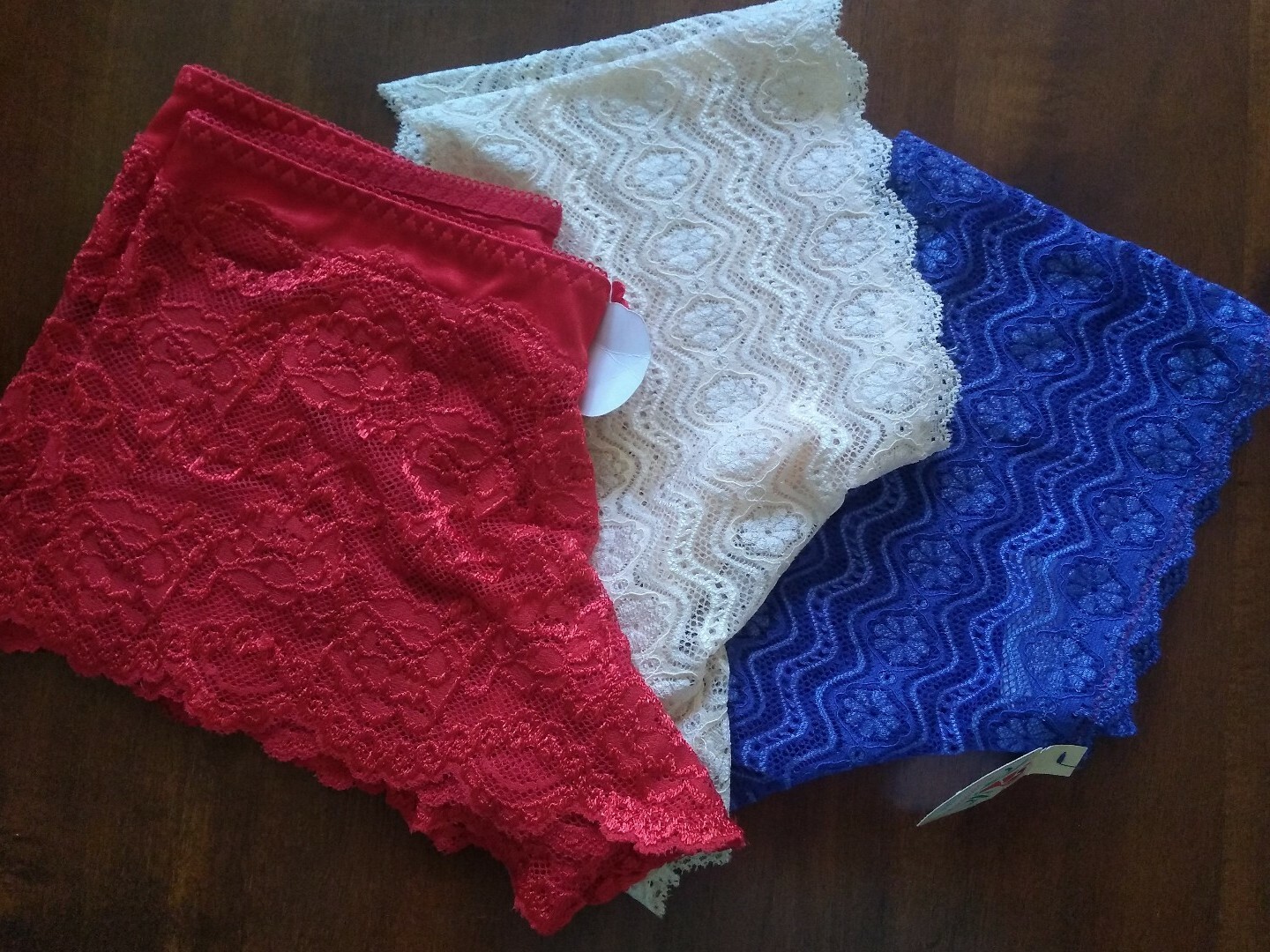 Vintage Dynashape Red Beige Blue Lace Short Hi Cut Panties Size Medium 6