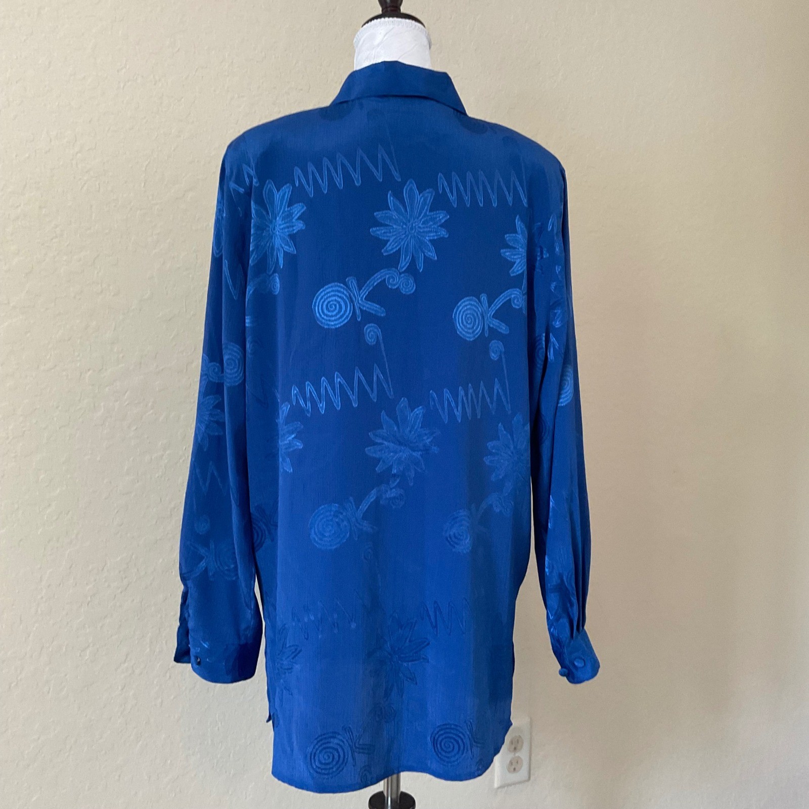 Vintage Christie & Jill Blouse Blue Damask Jacquard Mandarin Collar Frog Closure