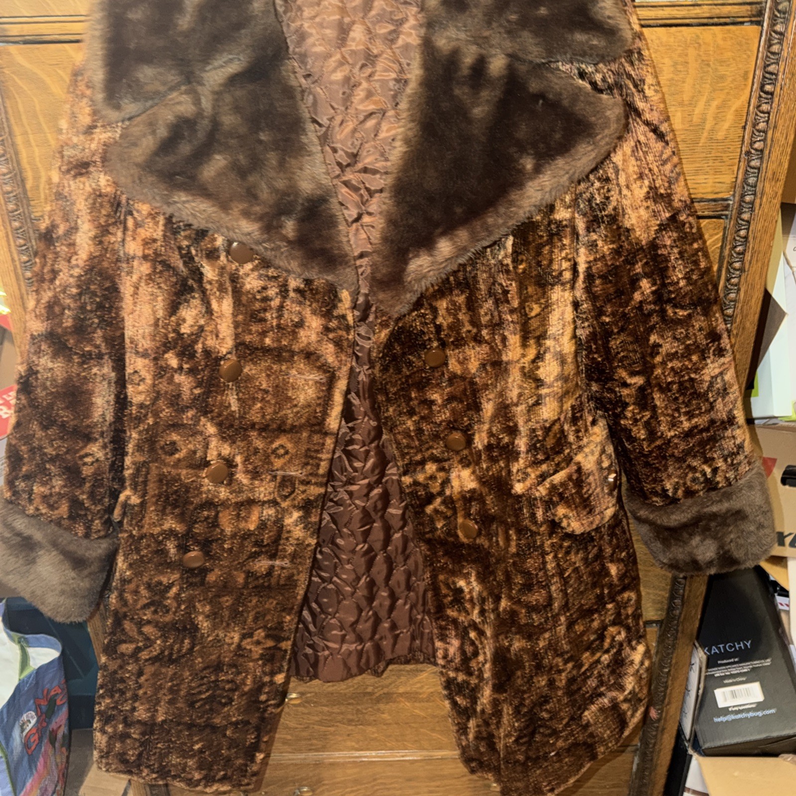 Coat Vintage Fur Collar N Cuffs Dry Clean Size Med To Large