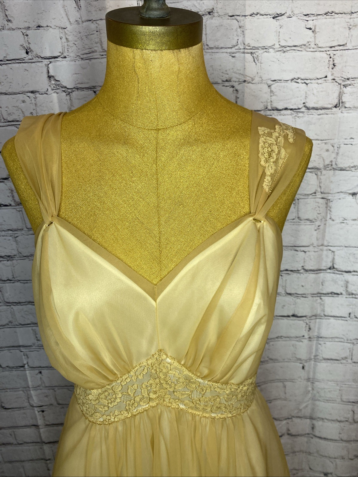 Vintage 50’s Vanity Fair Nightgown Double Nylon Tricot Beige Nude Lace 32