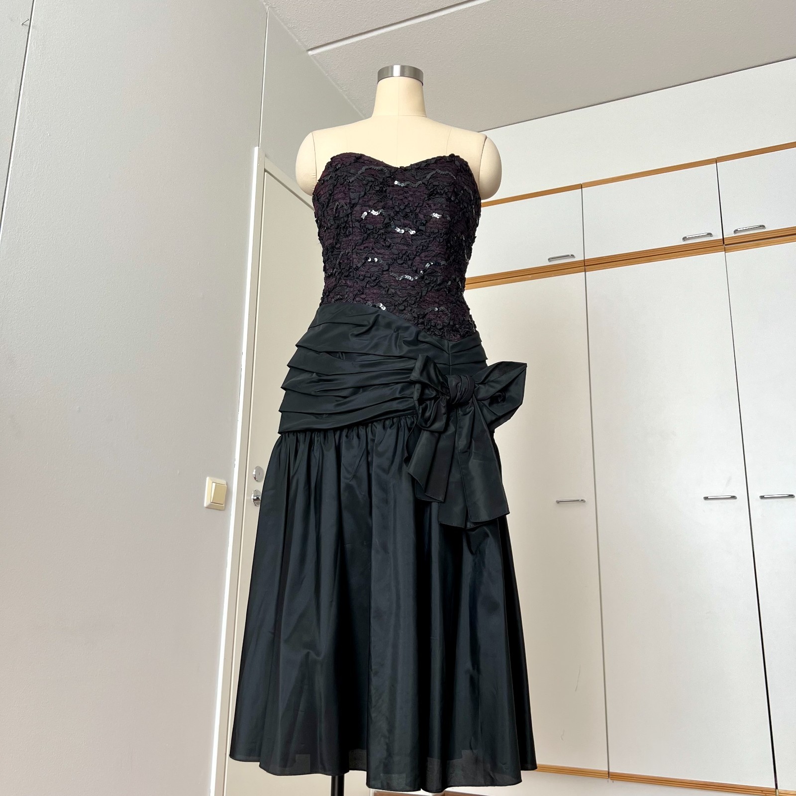 1980s VERA MONT Drop Waist Evening Dress Strapless Sequin Corset Cocktail EU 40