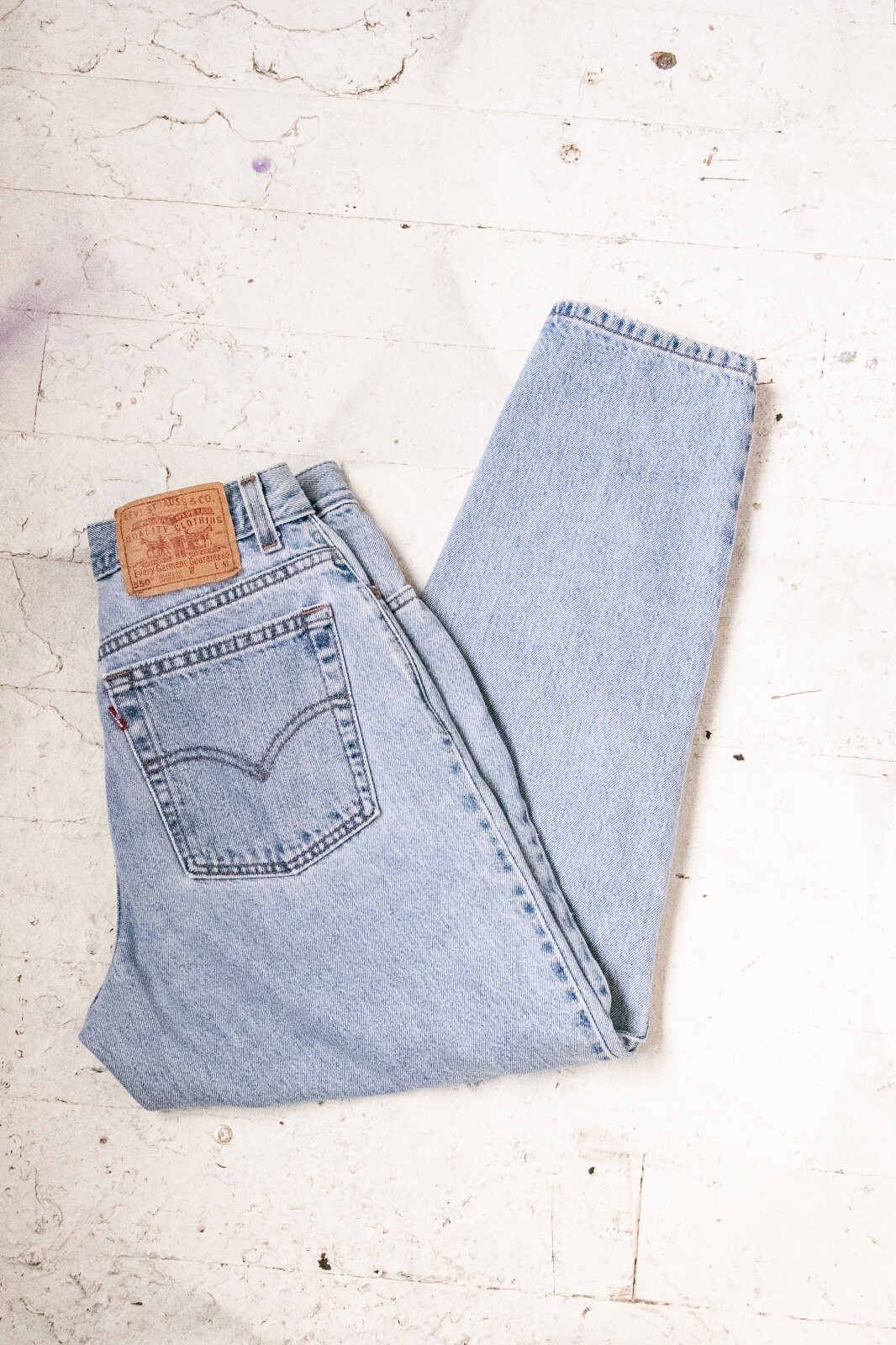 Levi’s 550 Jeans Cotton Denim 1990s 29″ x 27″