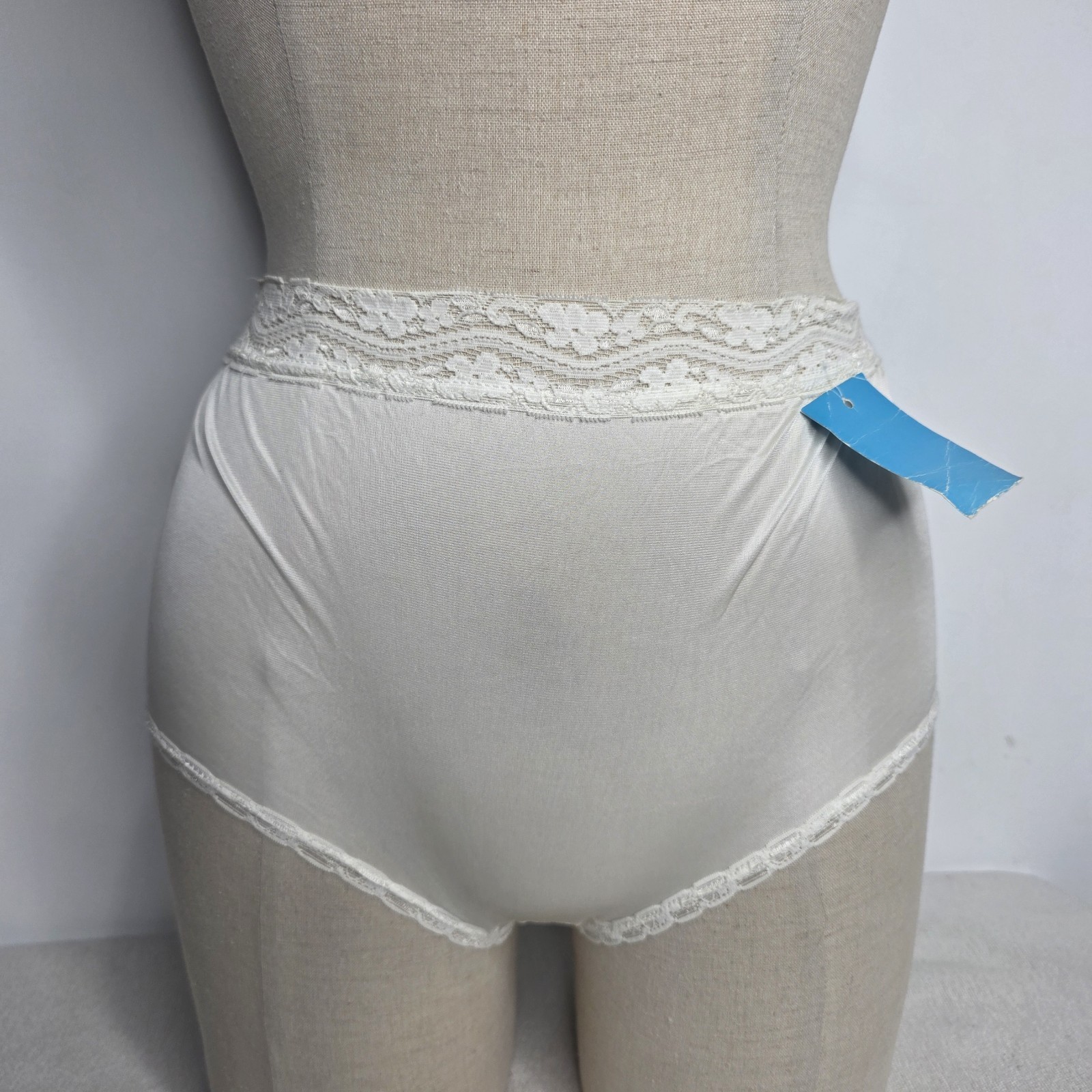 Vintage Bestform White 100% Nylon High Rise 'Granny Panties’ NWT! Size 5