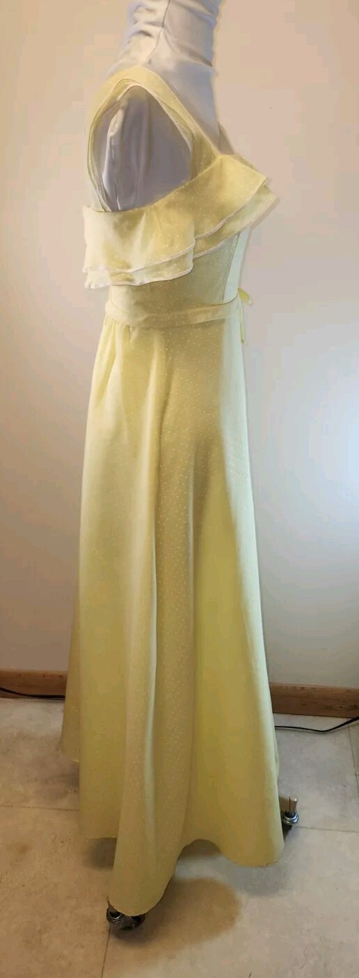 Unlabled Long Yellow Dotted Swiss Dress * szXS * Very Good Condition