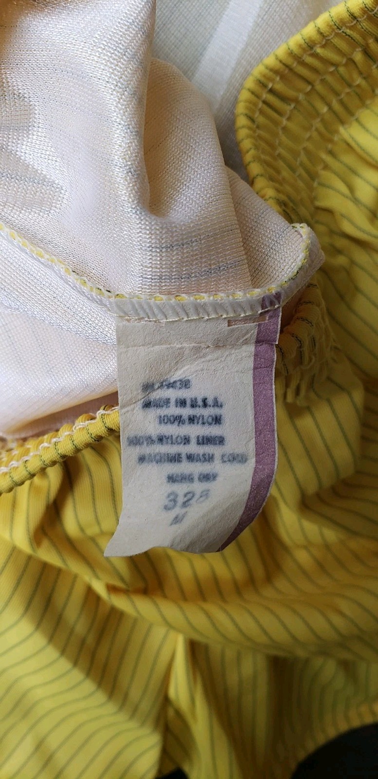 NEW VTG 80s Unbranded Yellow Stripe All Nylon Gym Shorts Sz M Roller Skate USA